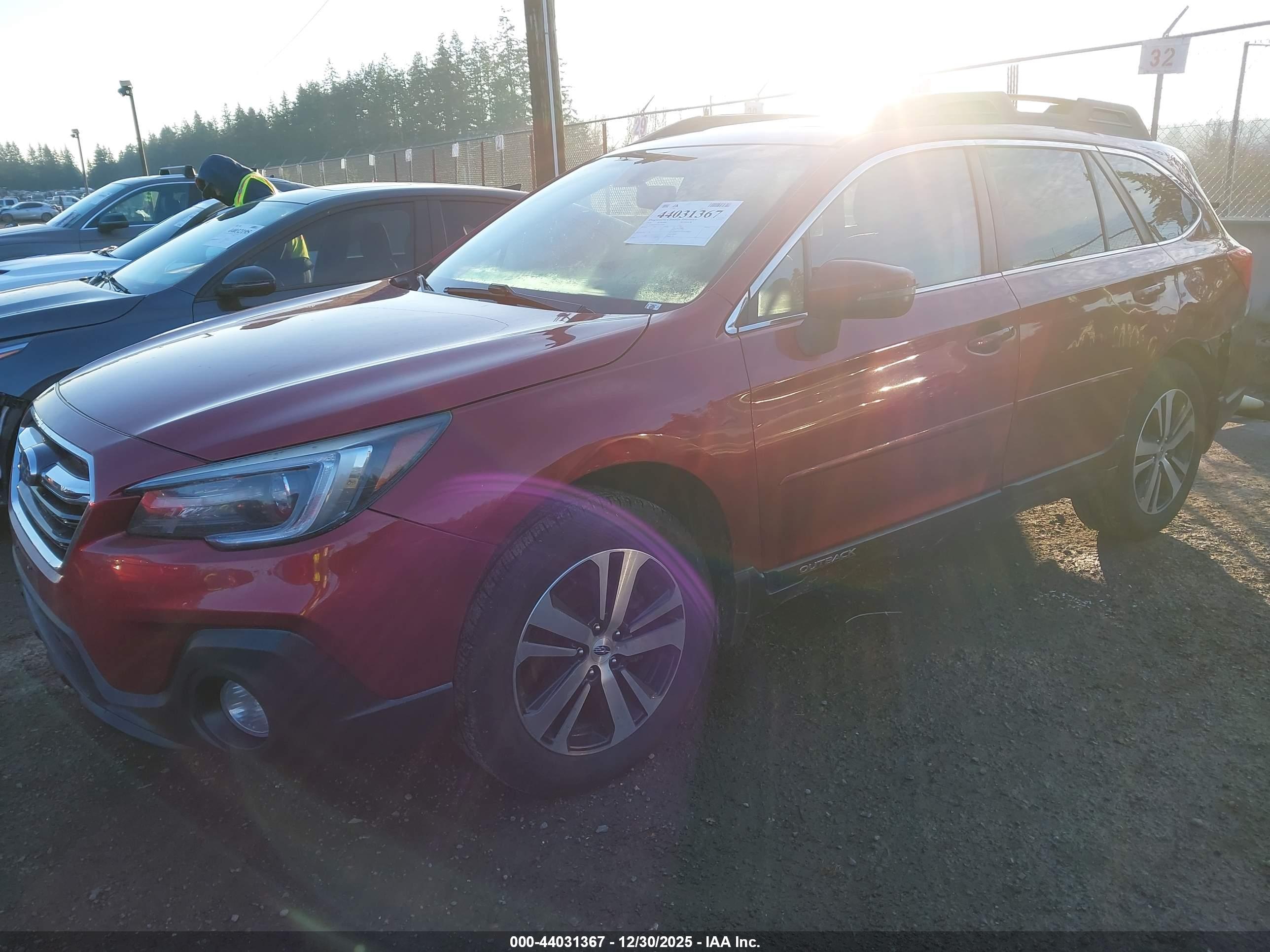 SUBARU OUTBACK image 2
