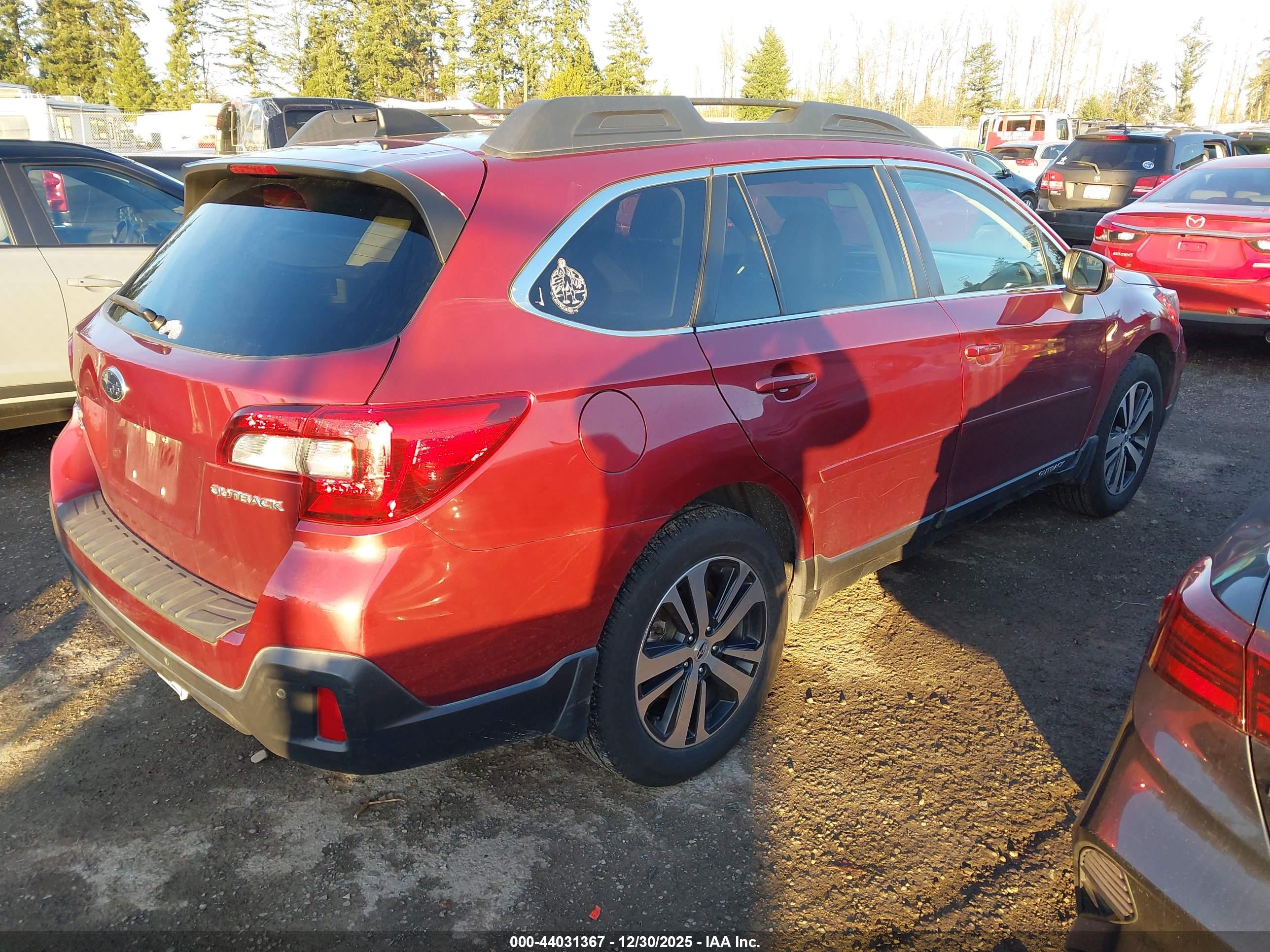 SUBARU OUTBACK image 4