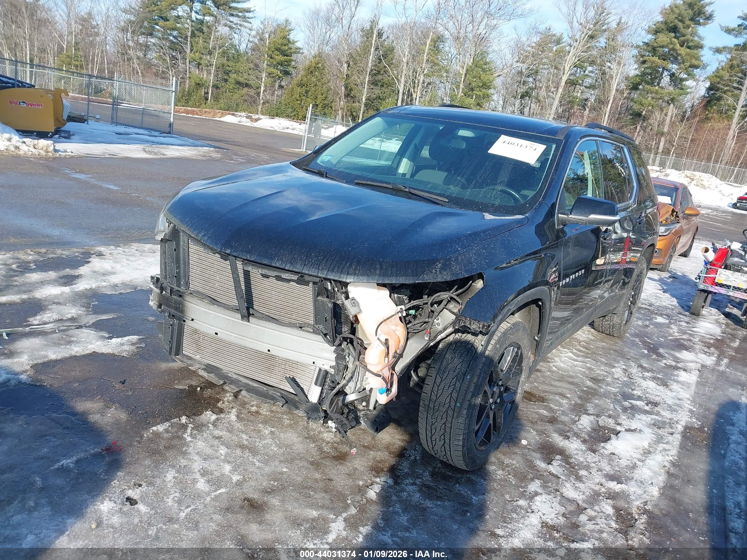 CHEVROLET TRAVERSE image 2
