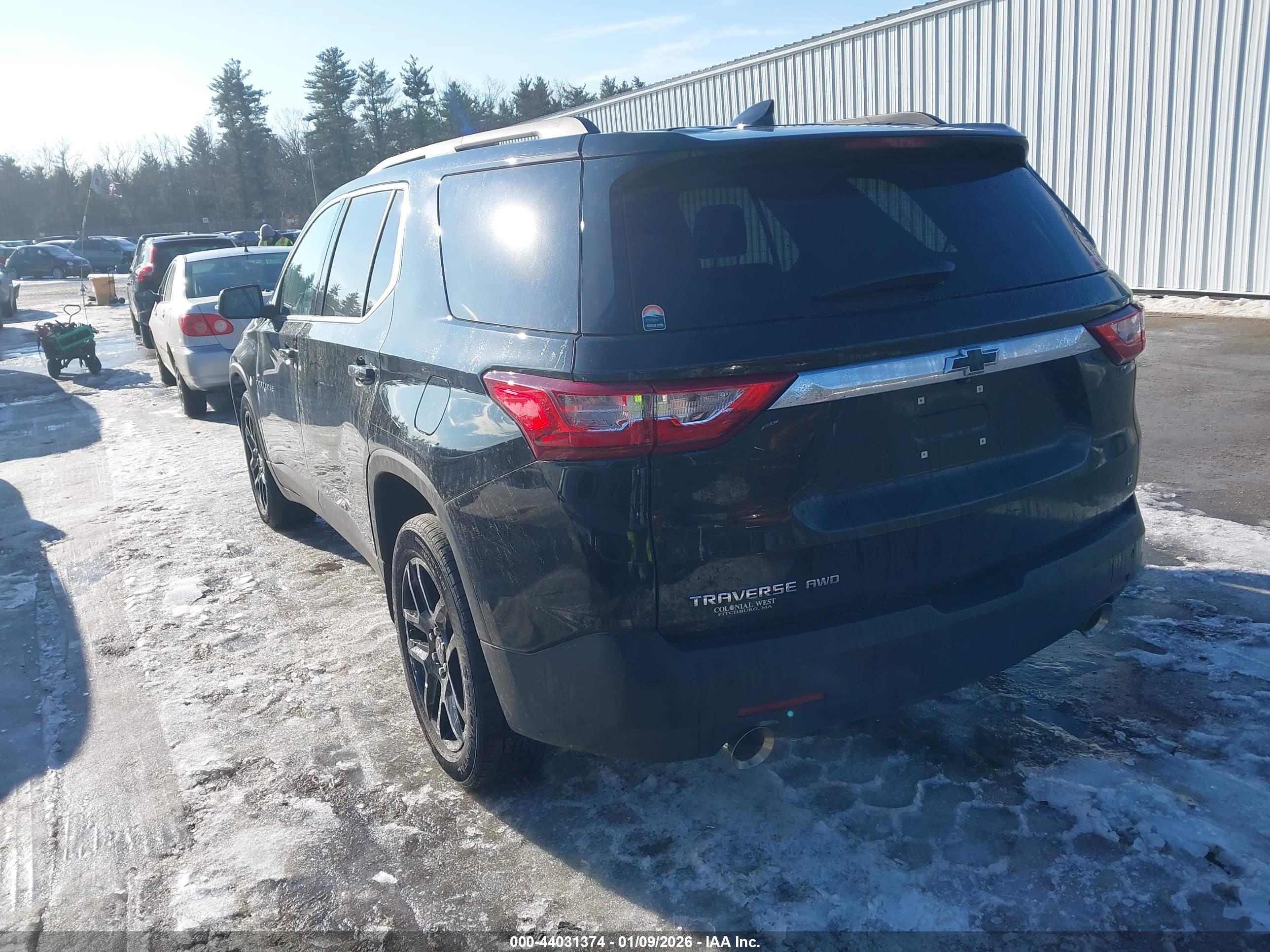 CHEVROLET TRAVERSE image 3