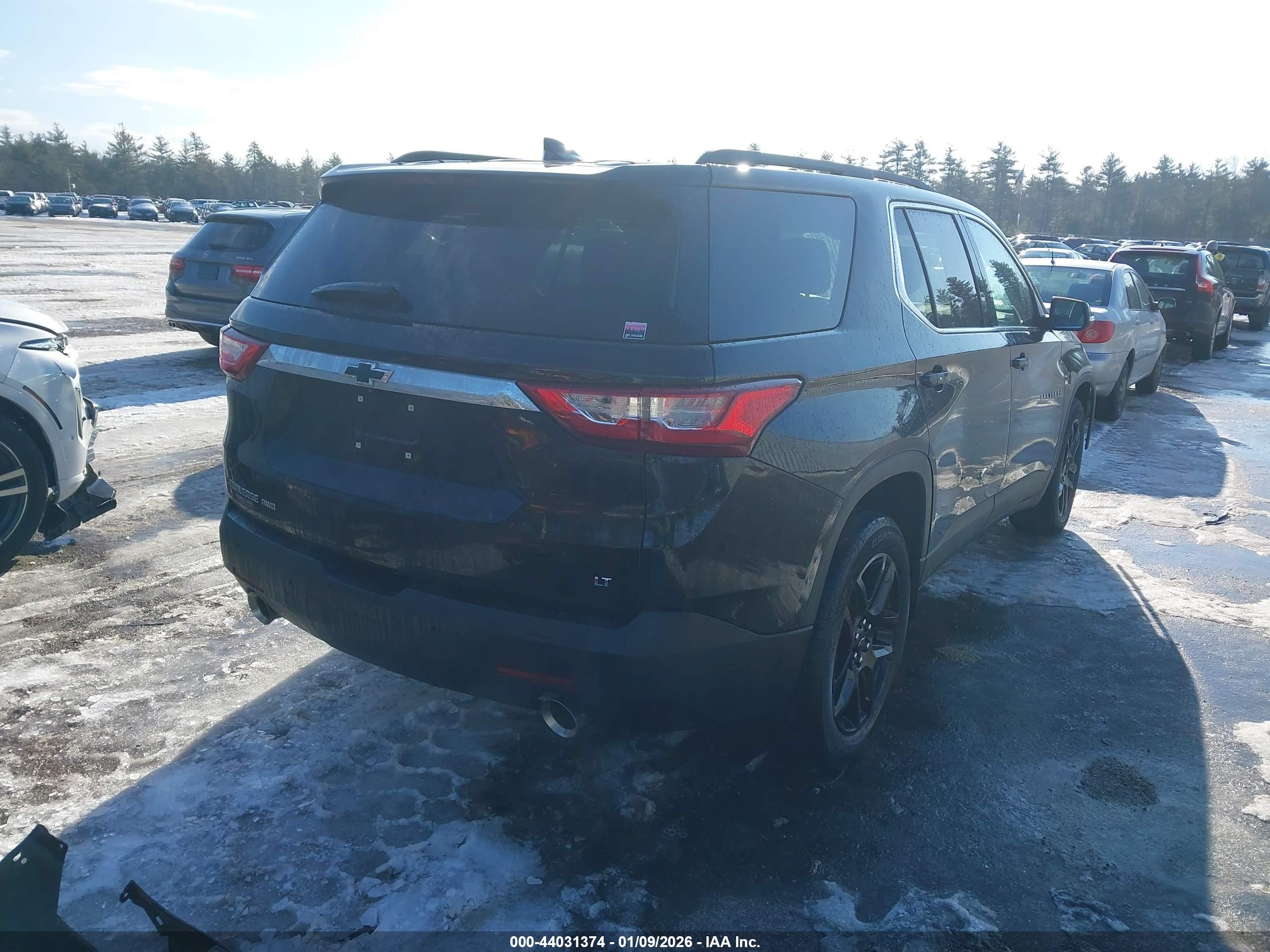 CHEVROLET TRAVERSE image 4