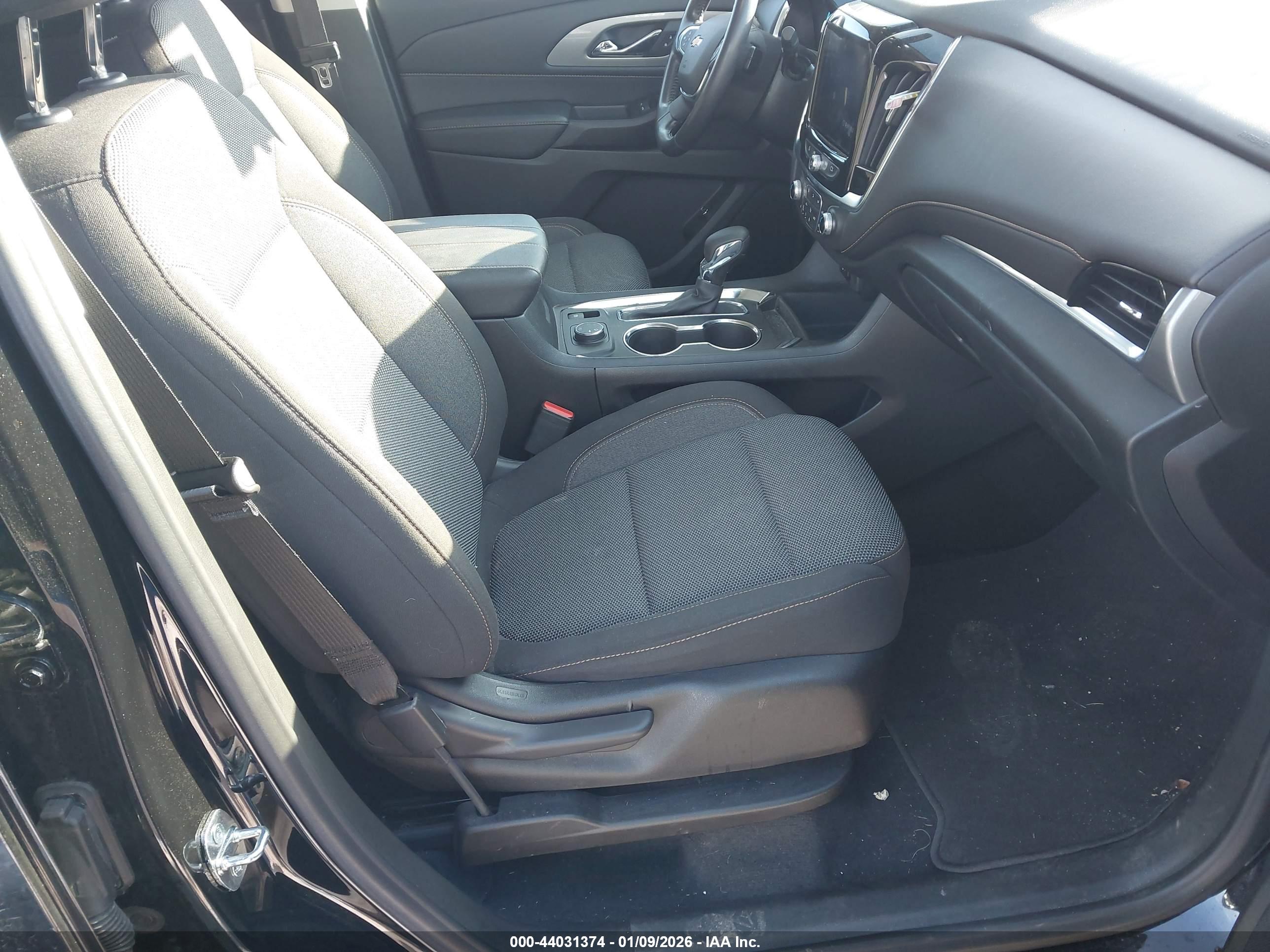 CHEVROLET TRAVERSE image 5