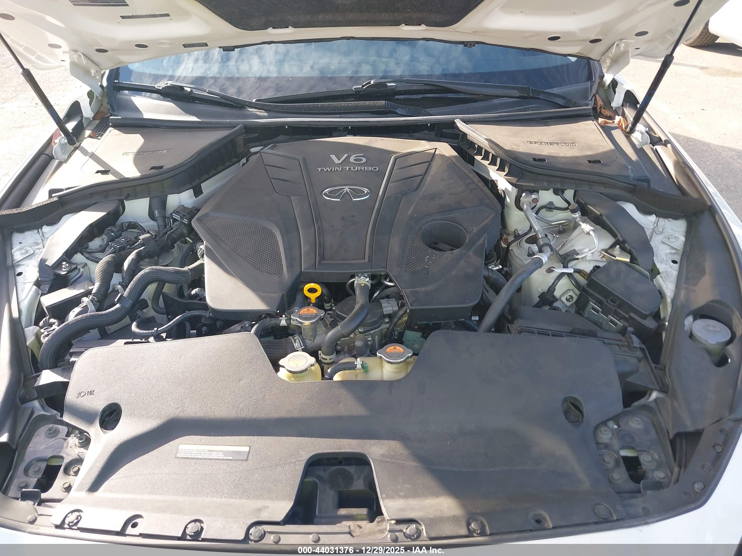 INFINITI Q50 image 10