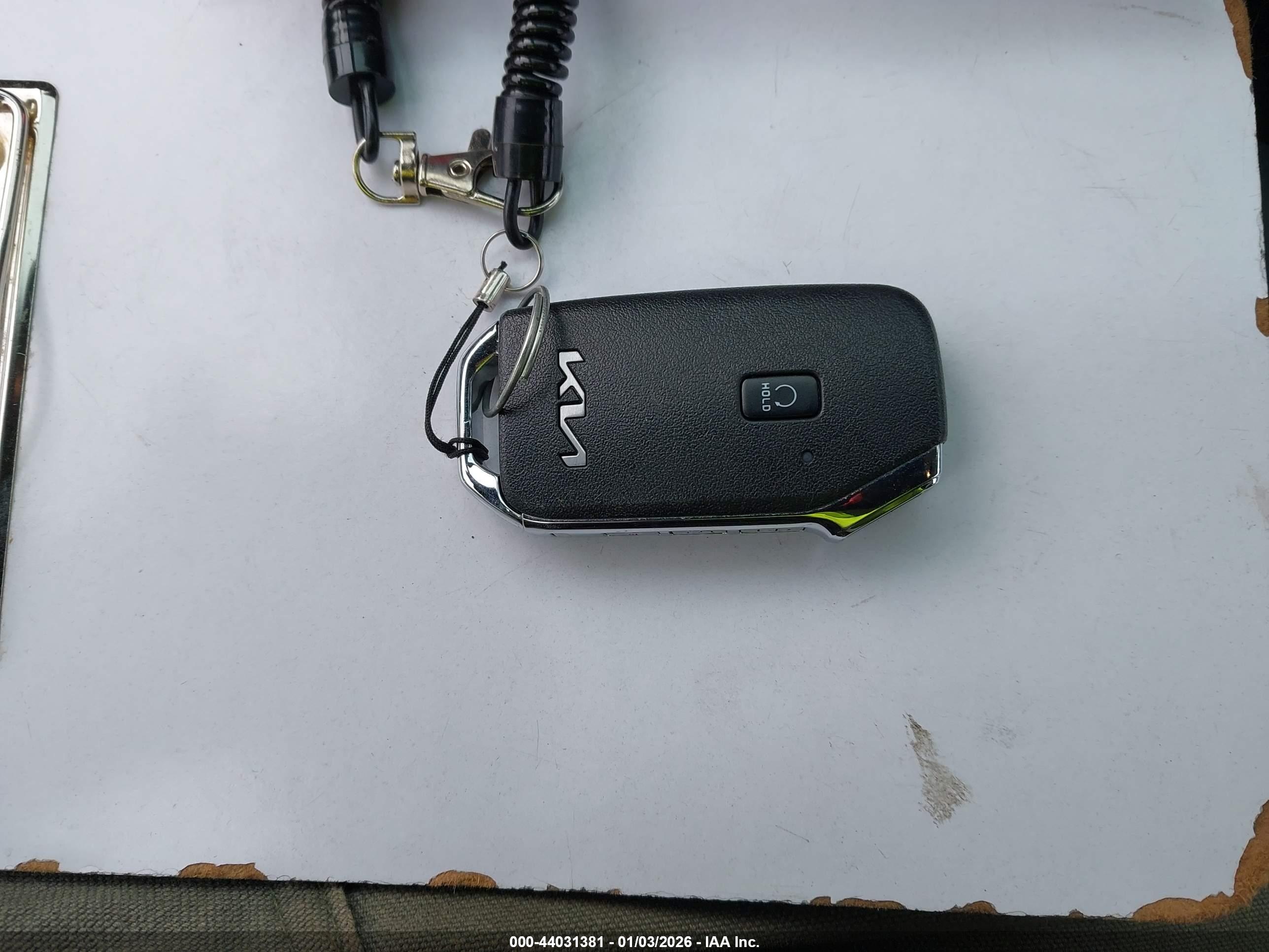 KIA NIRO image 11