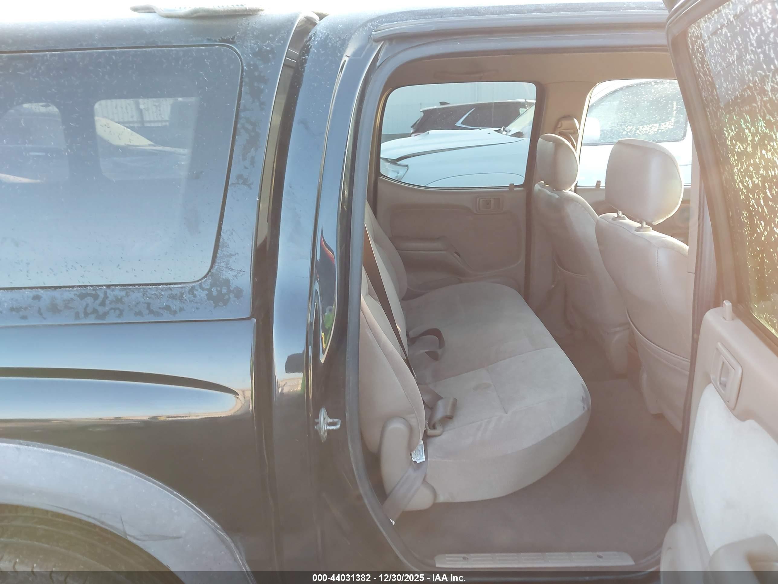 TOYOTA TACOMA image 8
