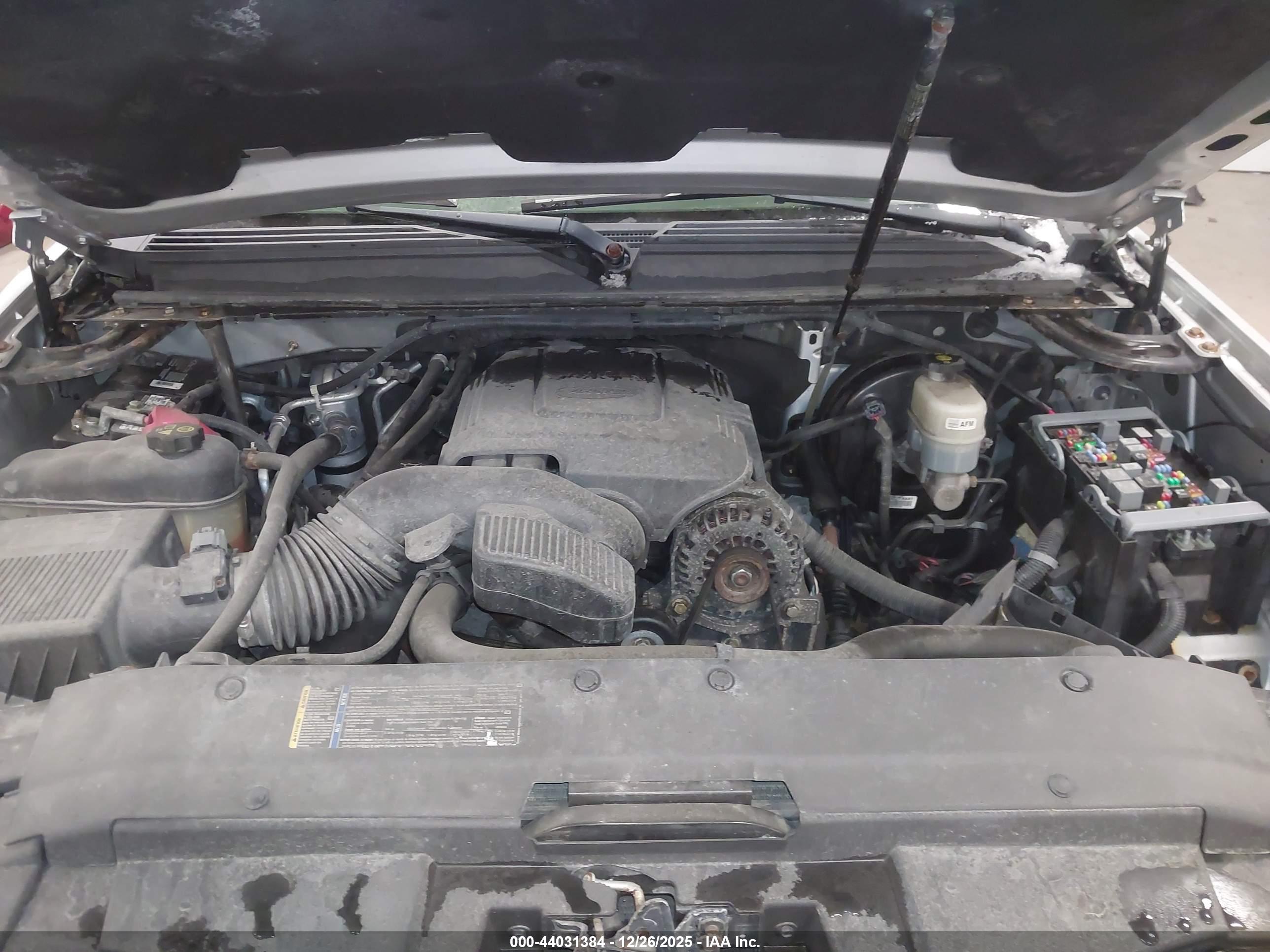 CHEVROLET TAHOE image 10