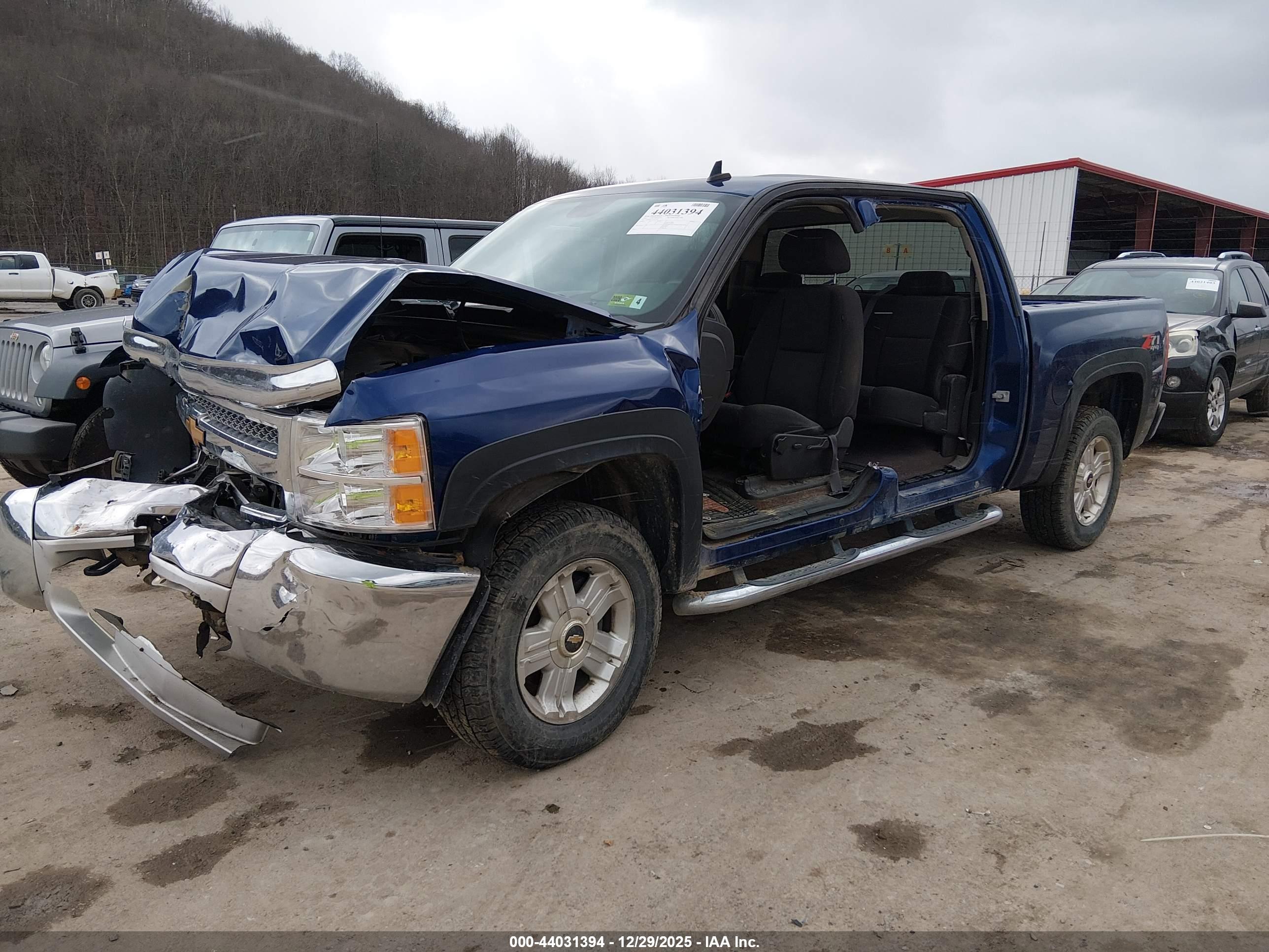 CHEVROLET SILVERADO image 2
