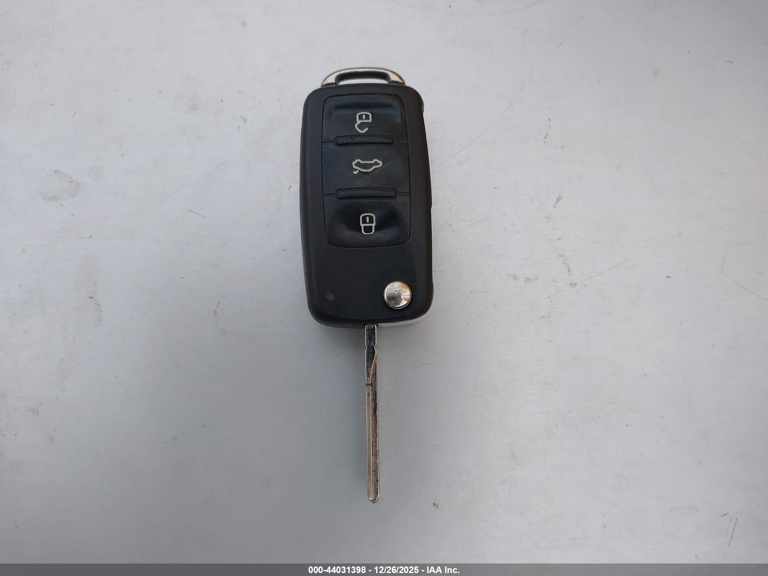VOLKSWAGEN JETTA image 11
