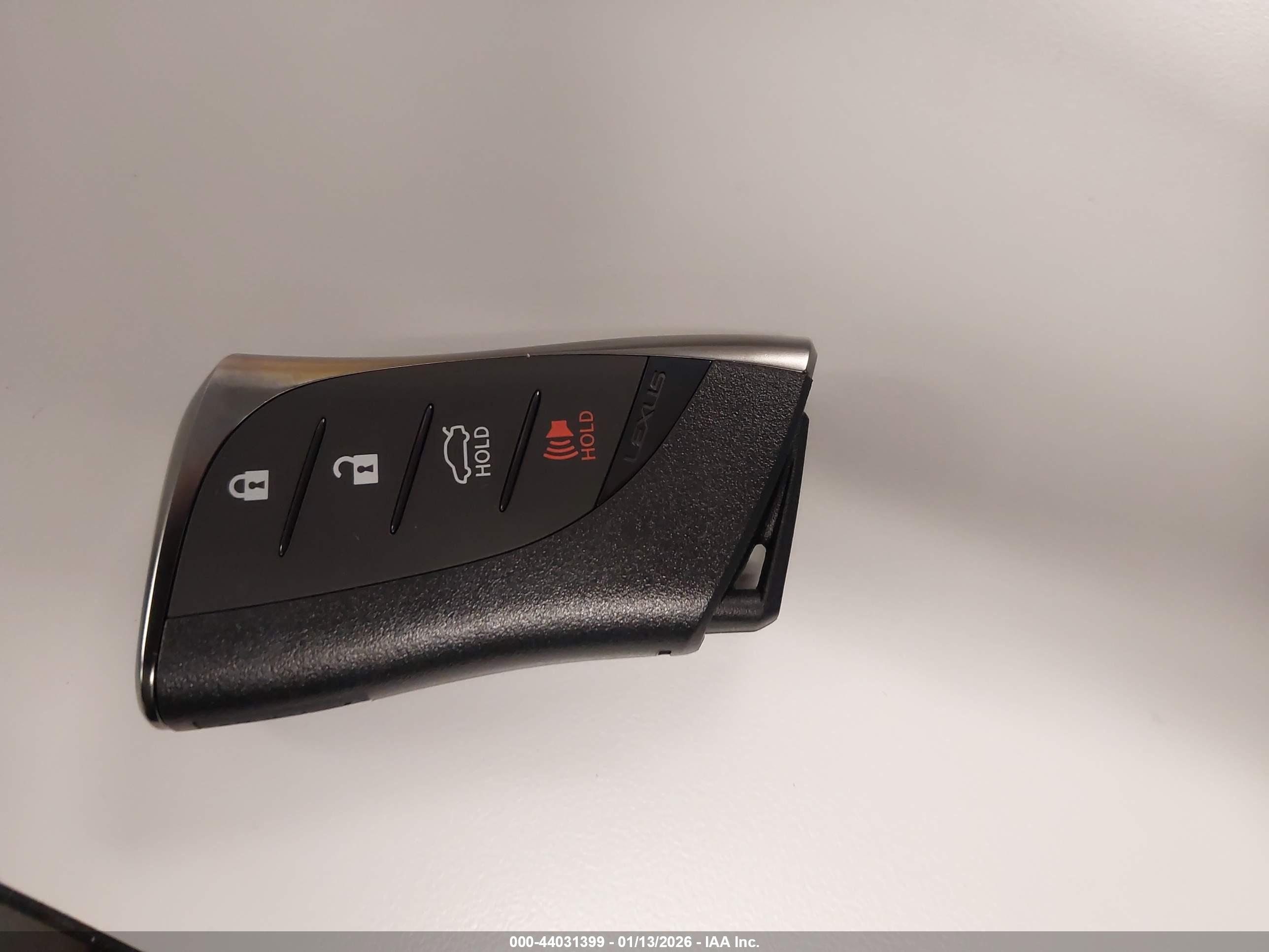 LEXUS ES image 11