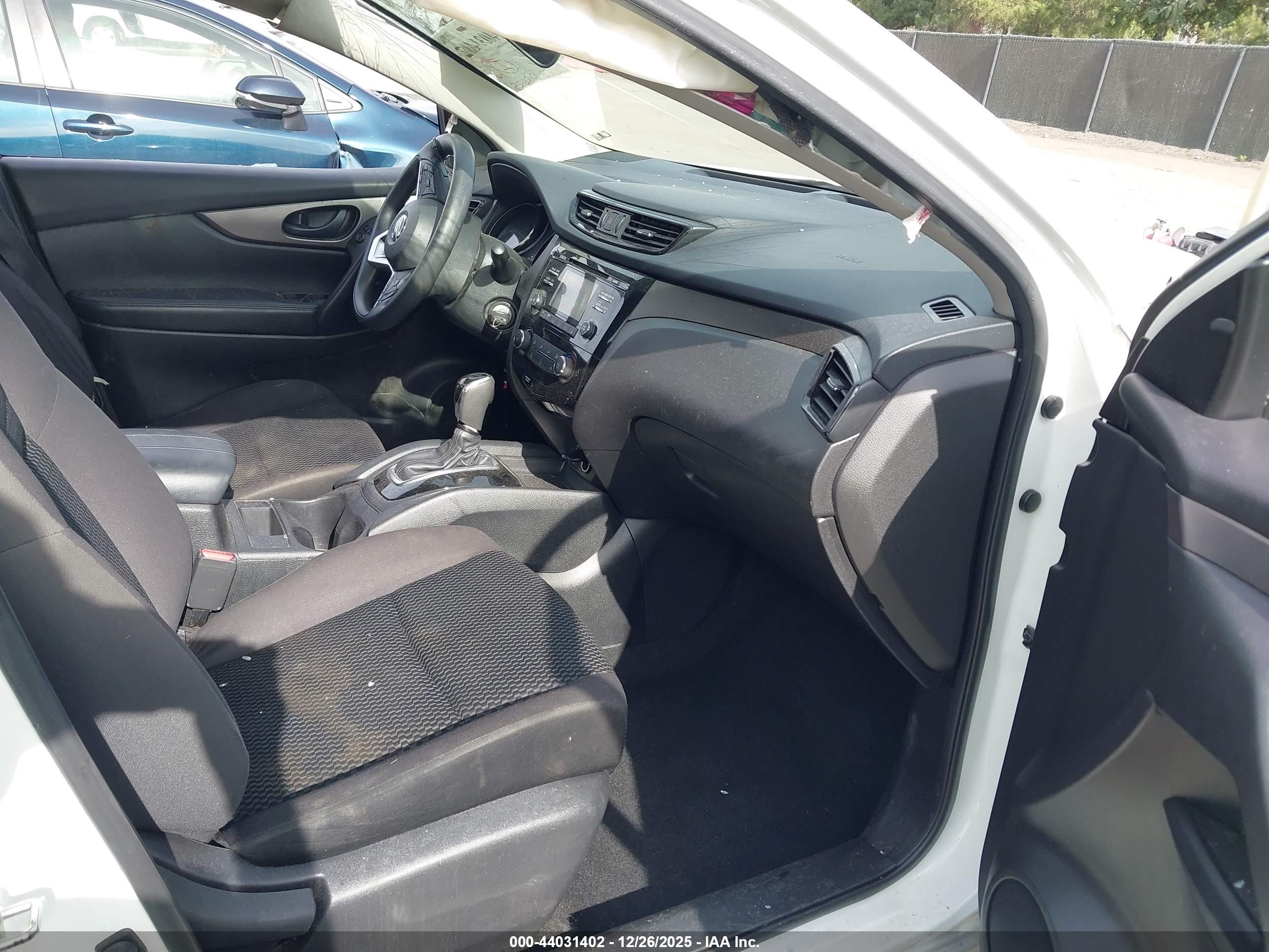 NISSAN ROGUE image 5