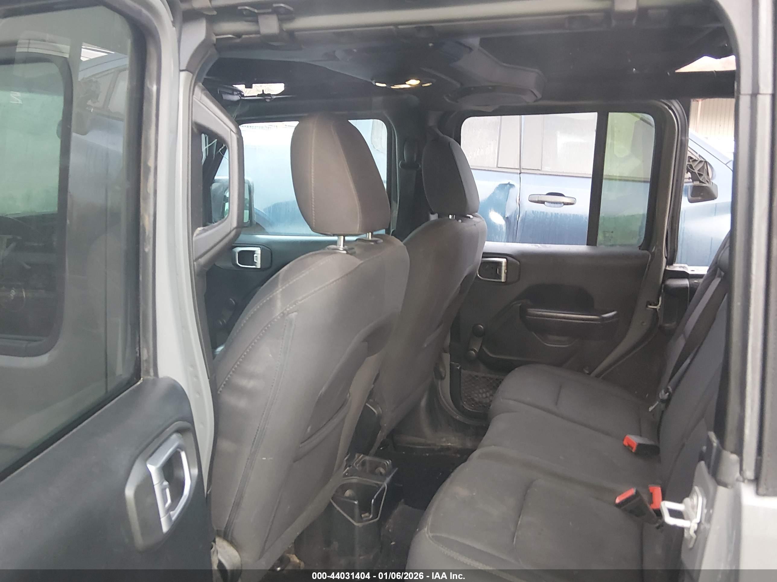 JEEP WRANGLER image 8