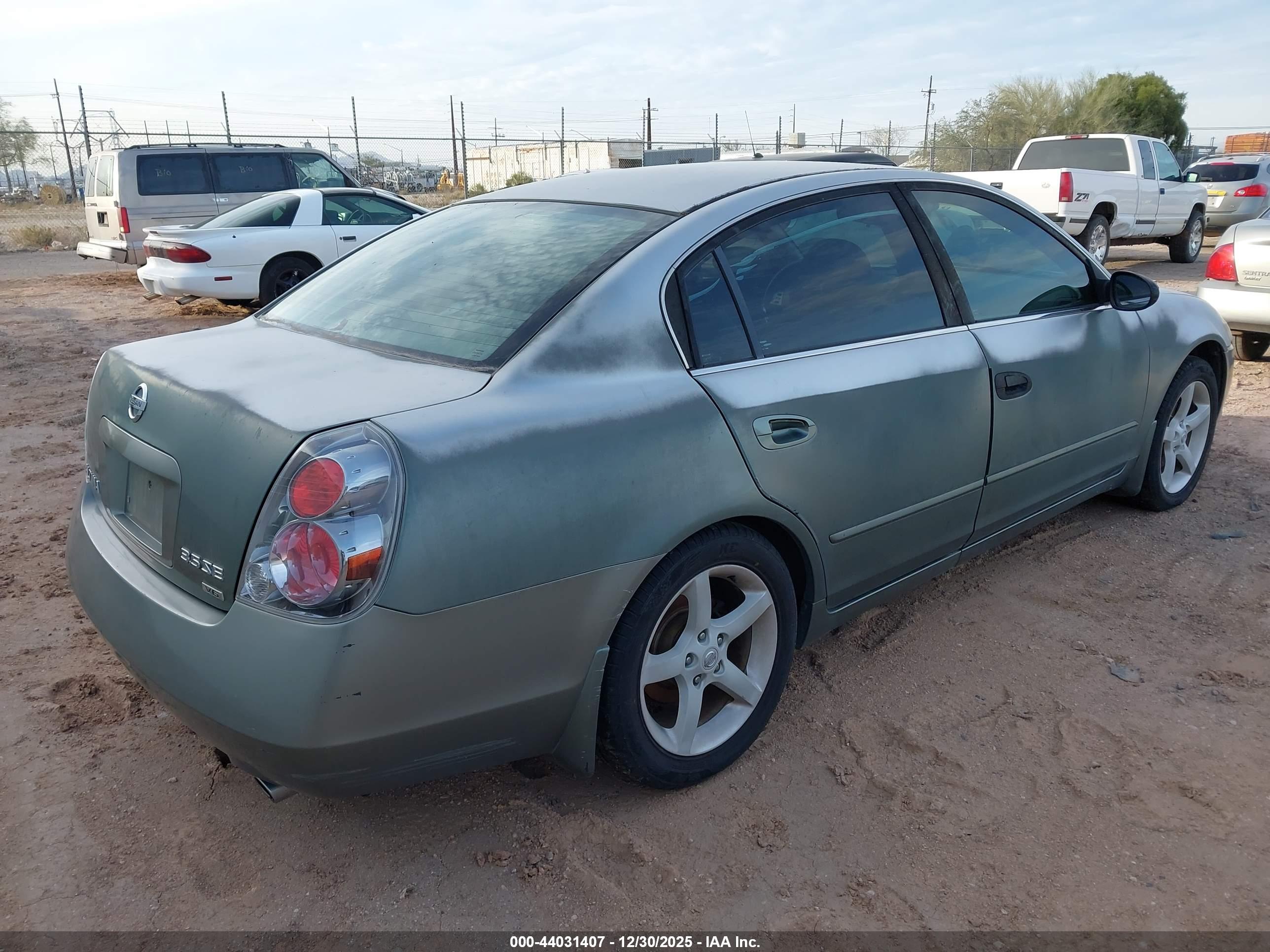 NISSAN ALTIMA image 4