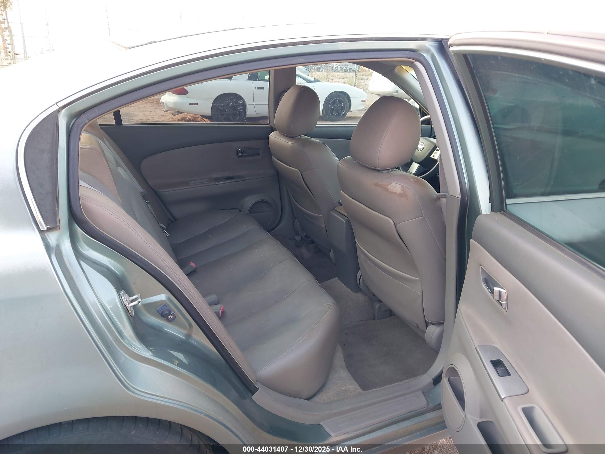 NISSAN ALTIMA image 8