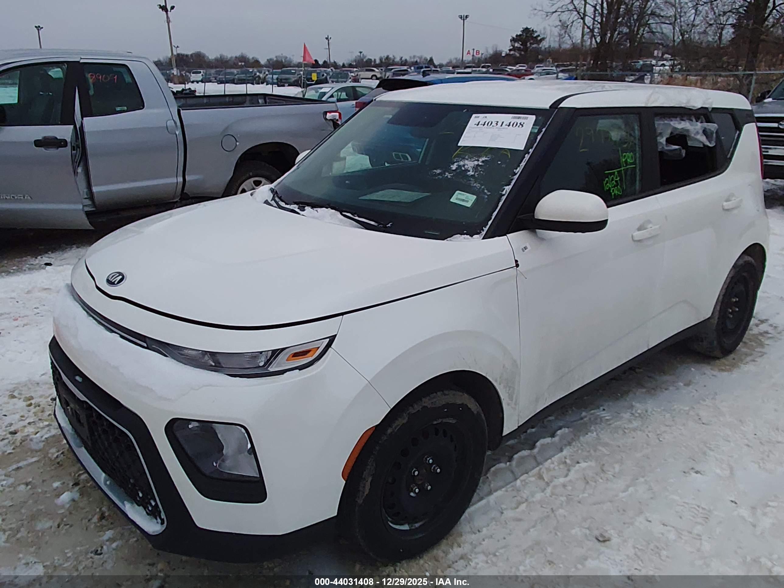 KIA SOUL image 2