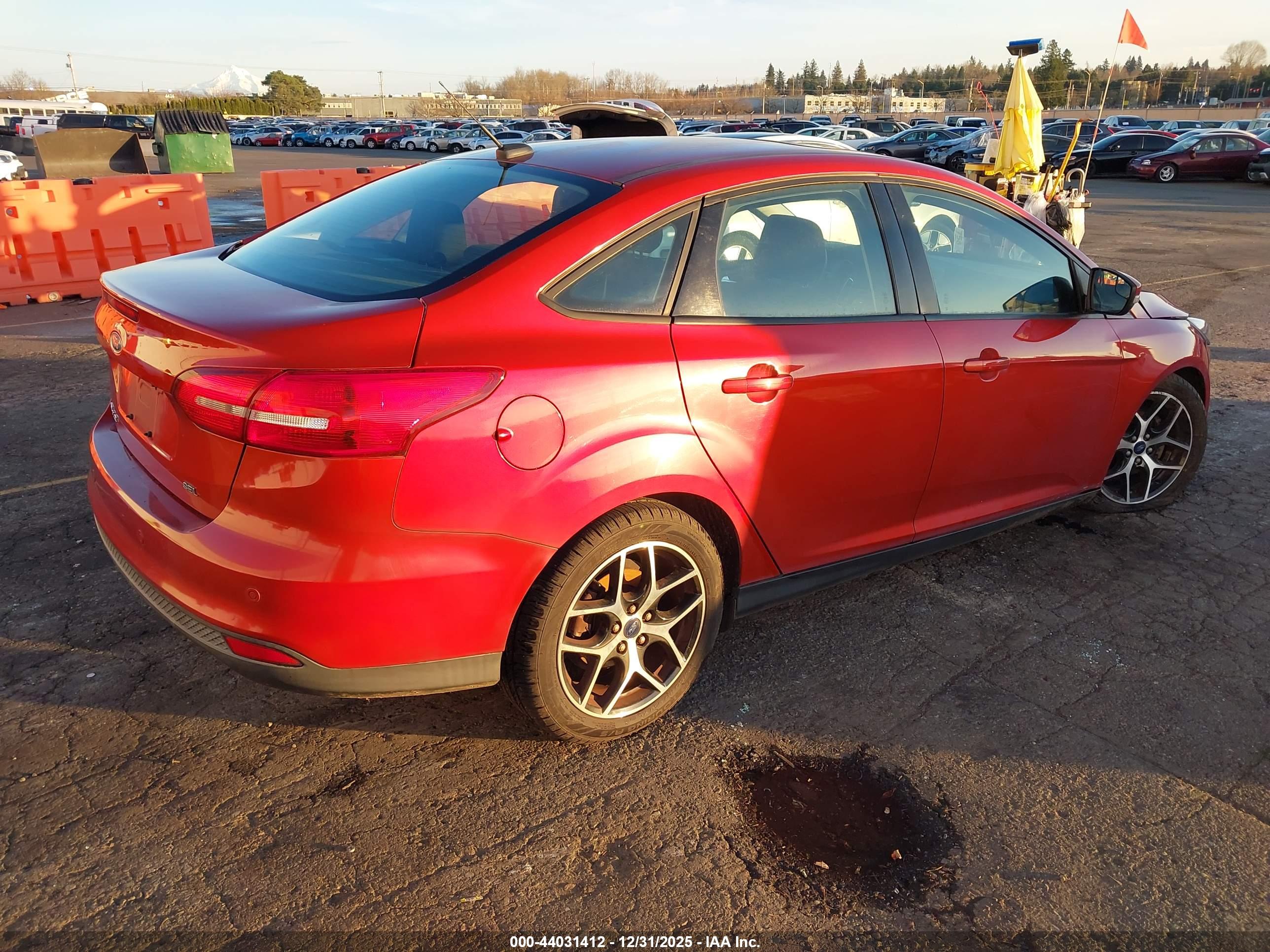 FORD FOCUS image 4