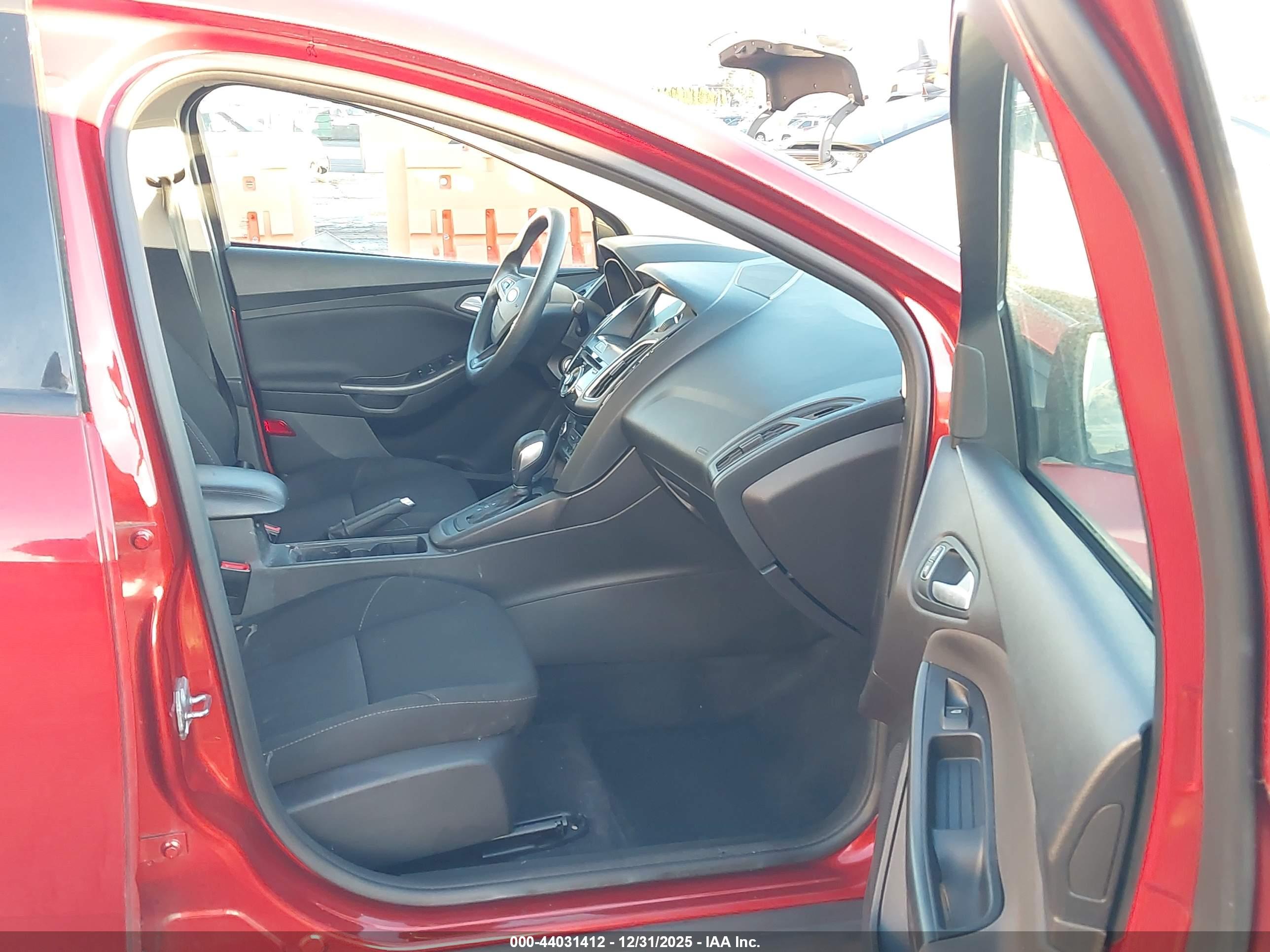 FORD FOCUS image 5