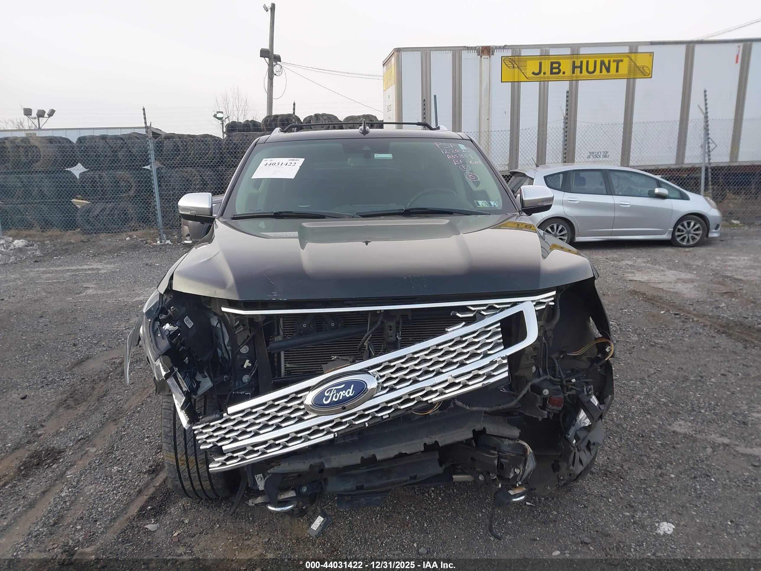 FORD EXPEDITION image 6