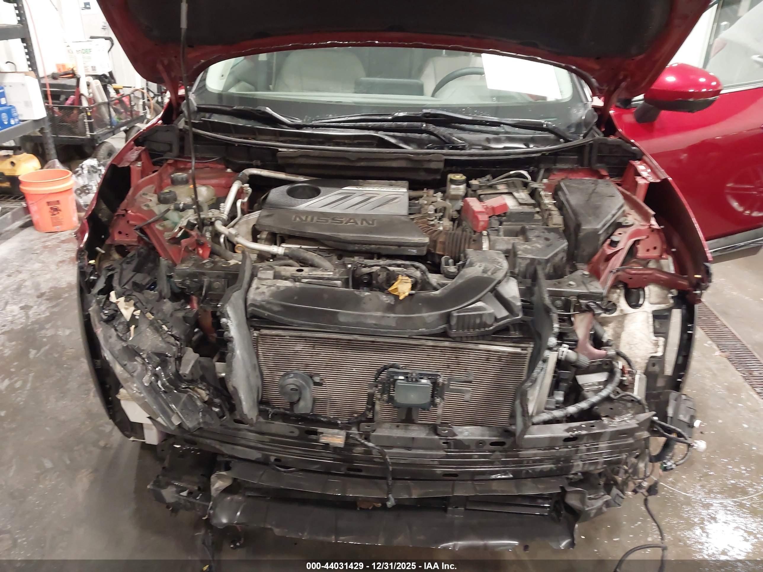 NISSAN ROGUE image 10