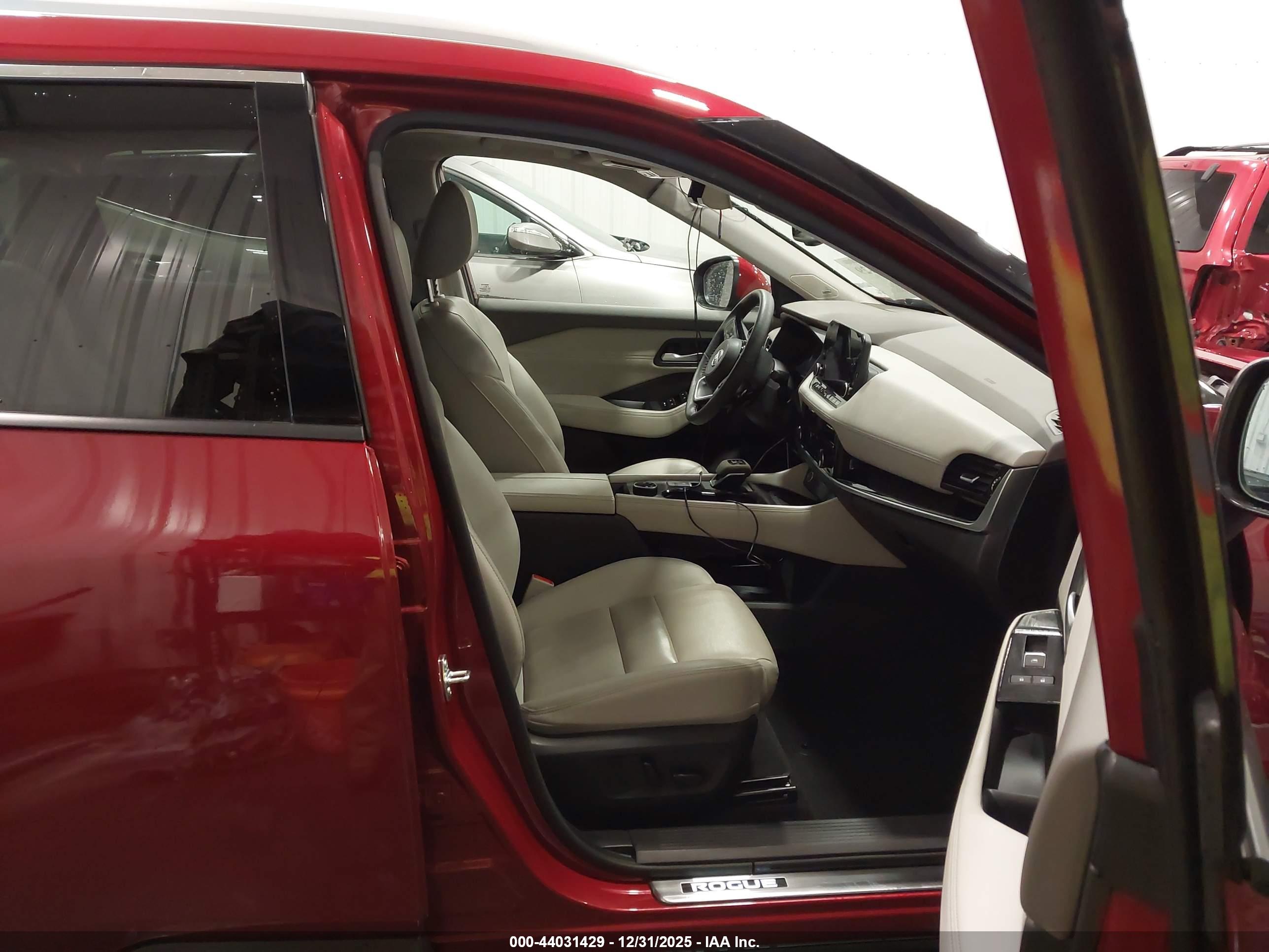 NISSAN ROGUE image 5
