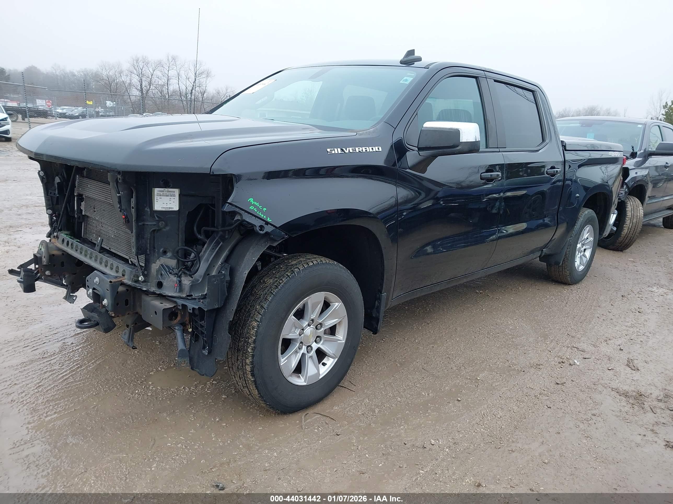 CHEVROLET SILVERADO image 2
