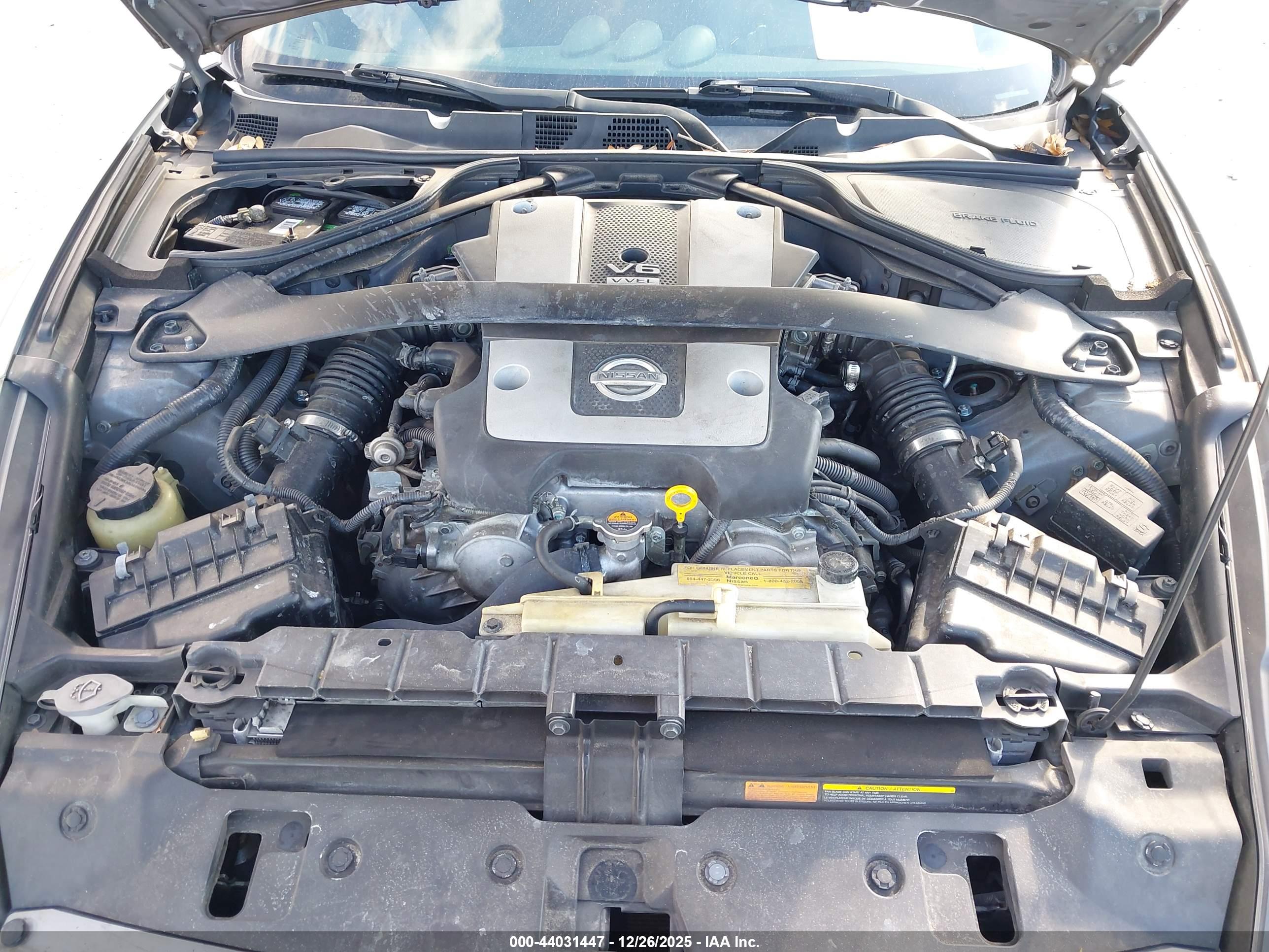 NISSAN 370Z image 10