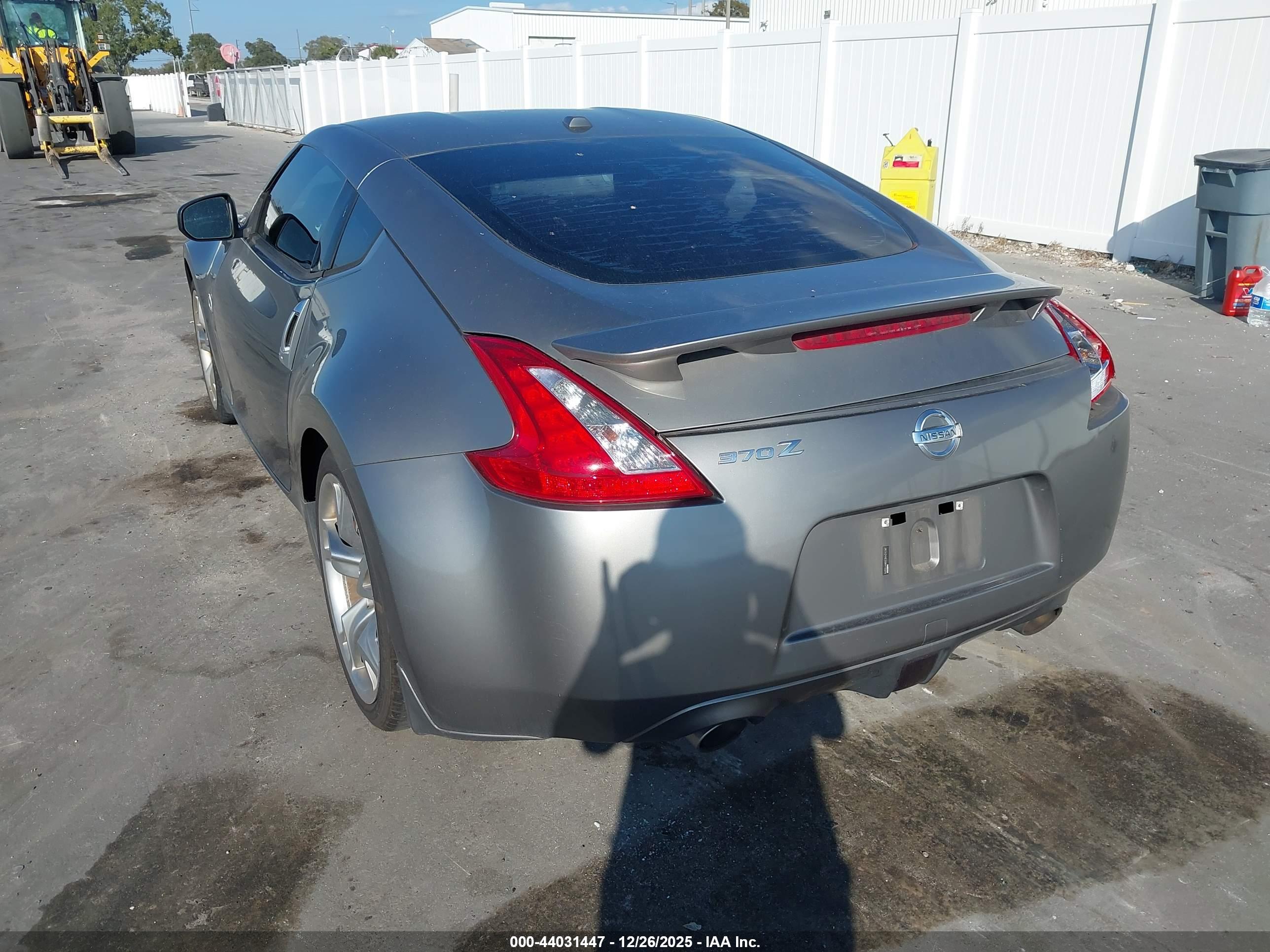 NISSAN 370Z image 3