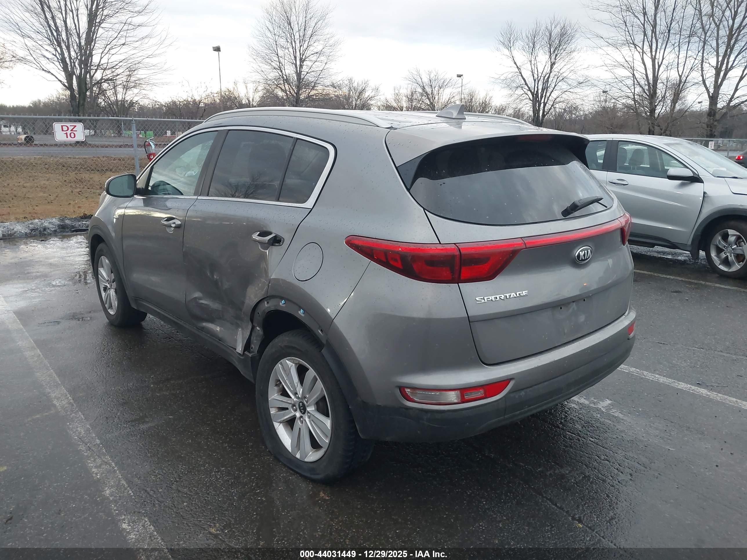 KIA SPORTAGE image 3