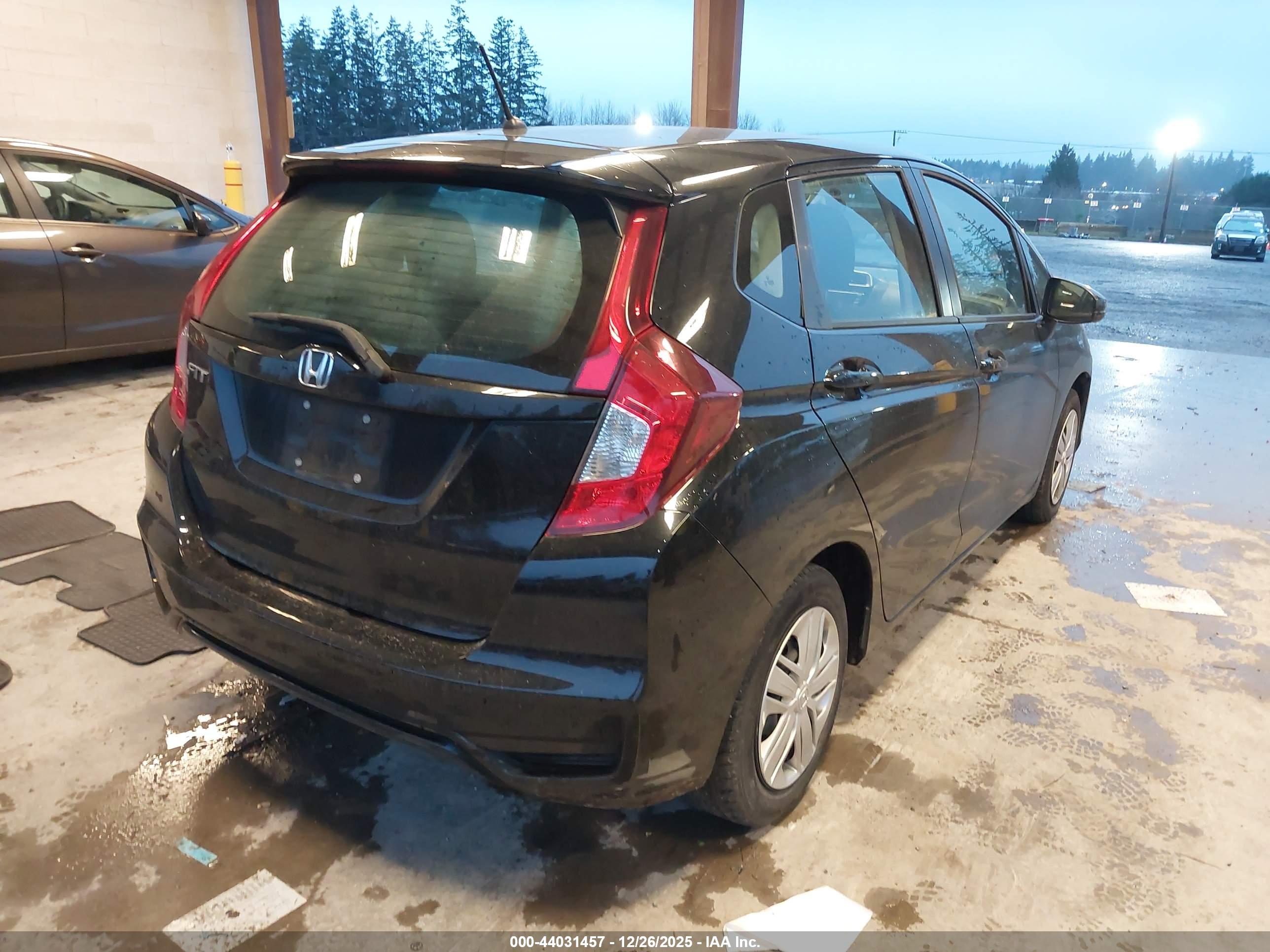 HONDA FIT image 4