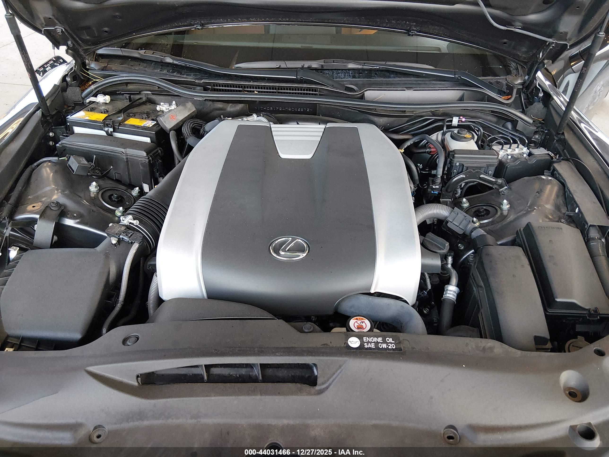 LEXUS IS image 10