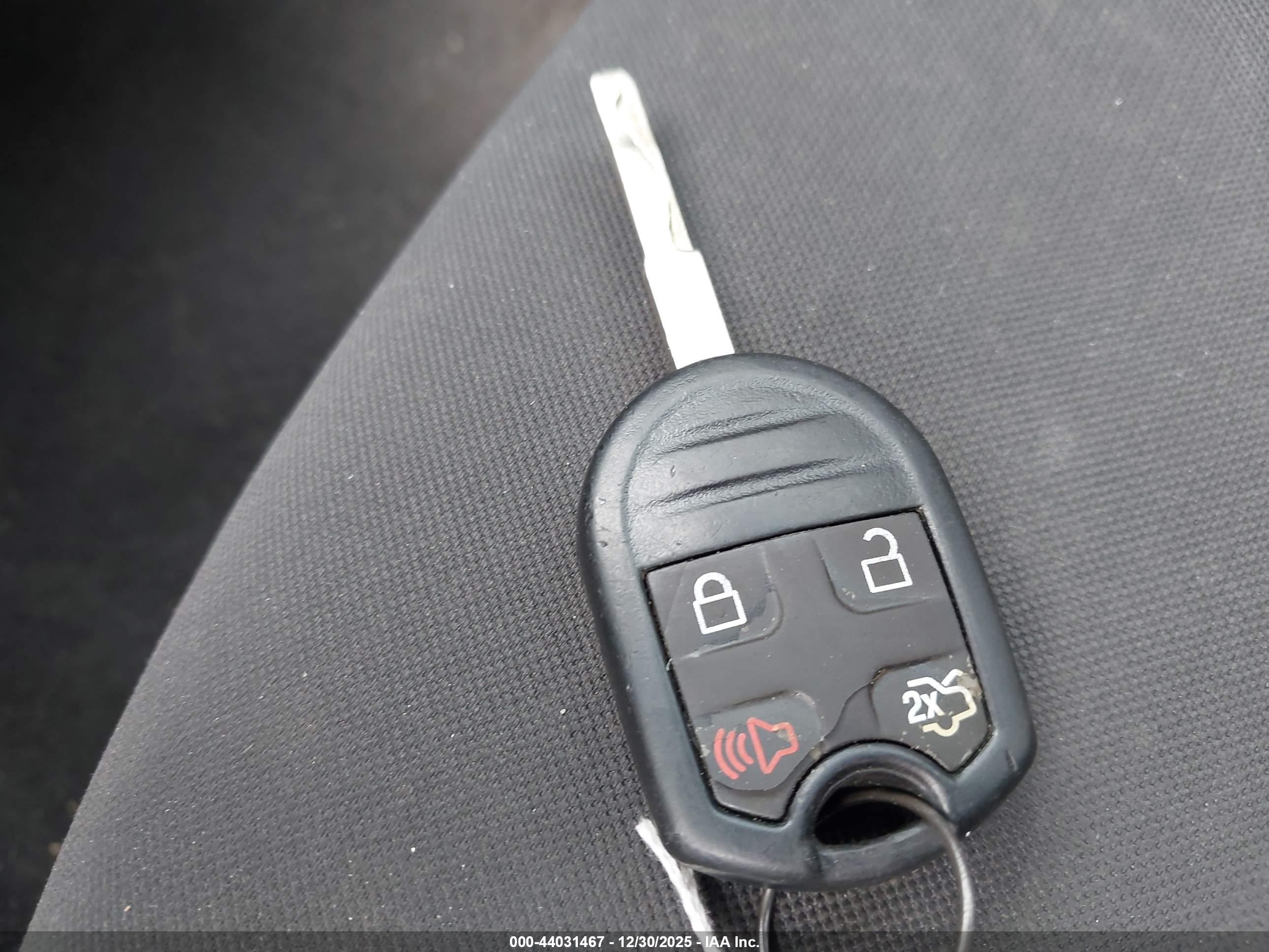FORD FIESTA image 11