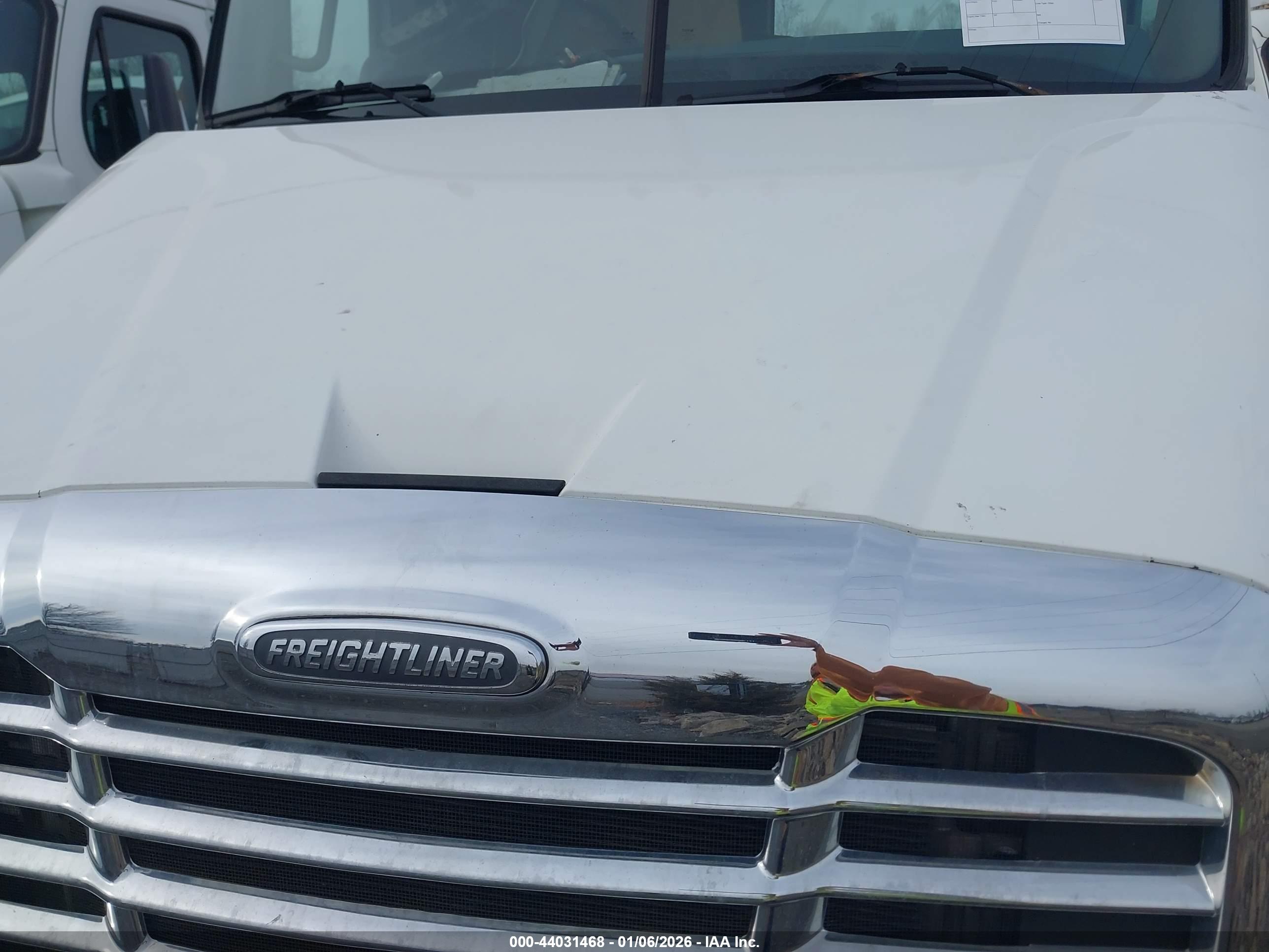 FREIGHTLINER CASCADIA image 10