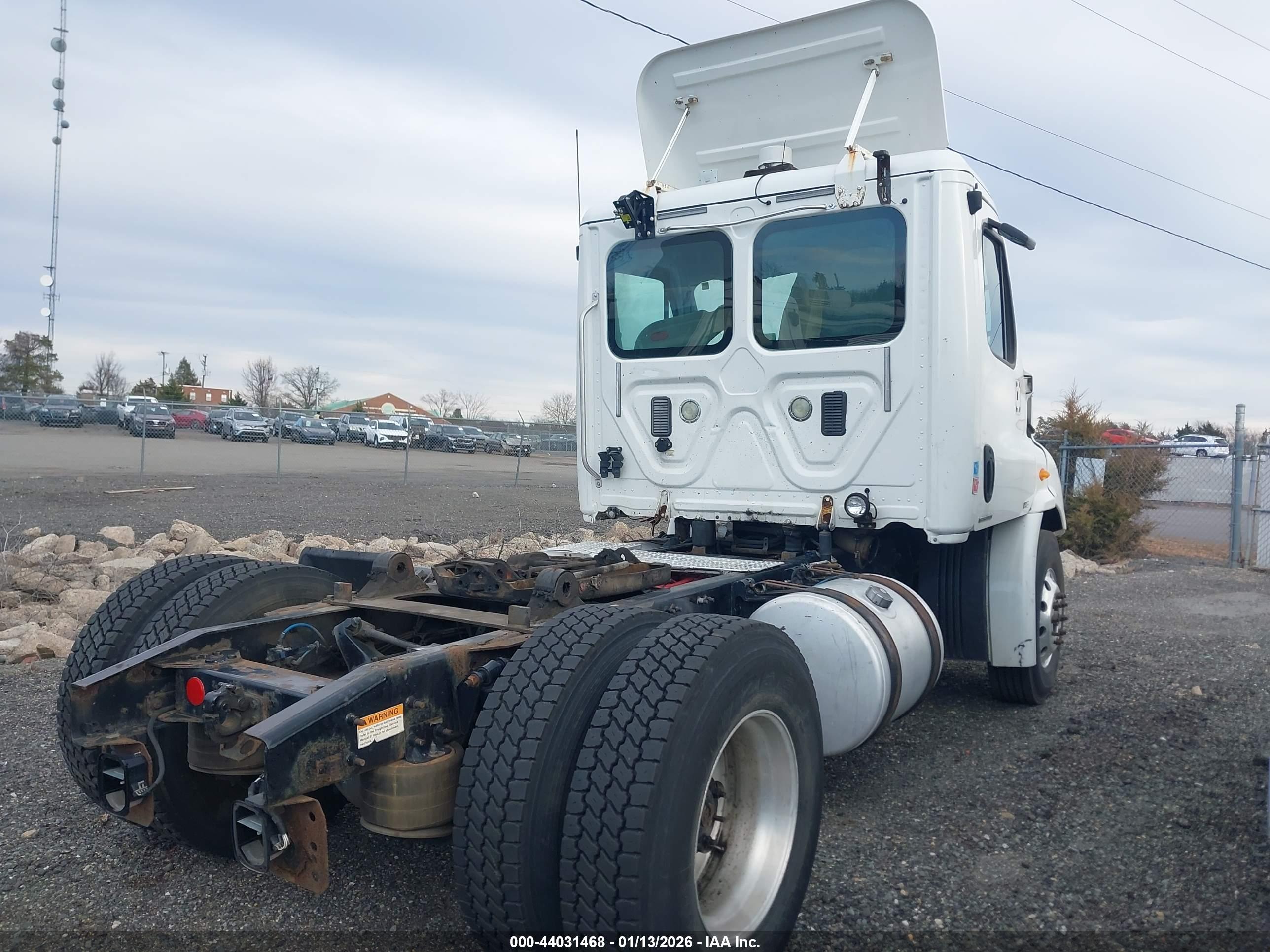 FREIGHTLINER CASCADIA image 4