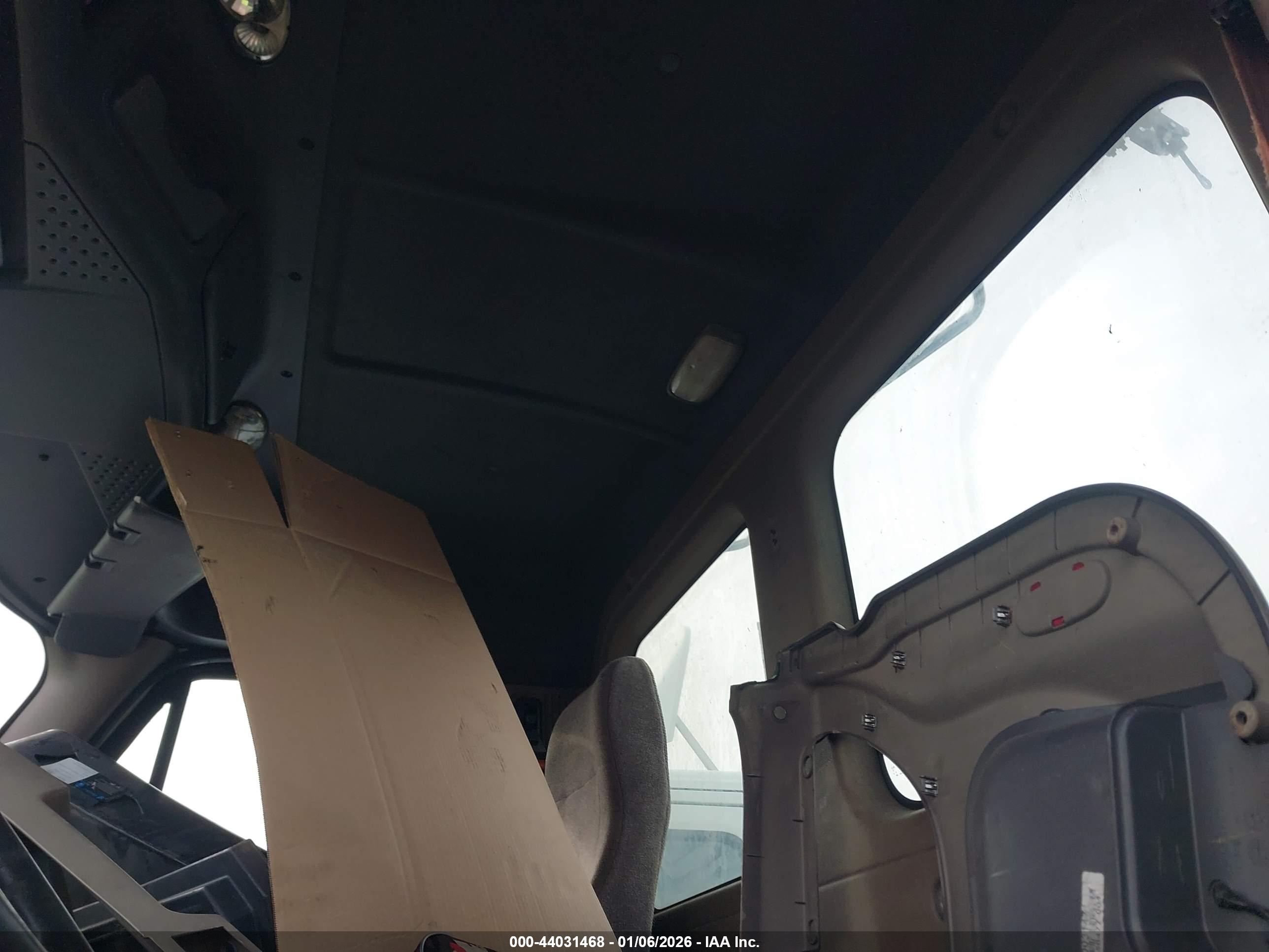 FREIGHTLINER CASCADIA image 8