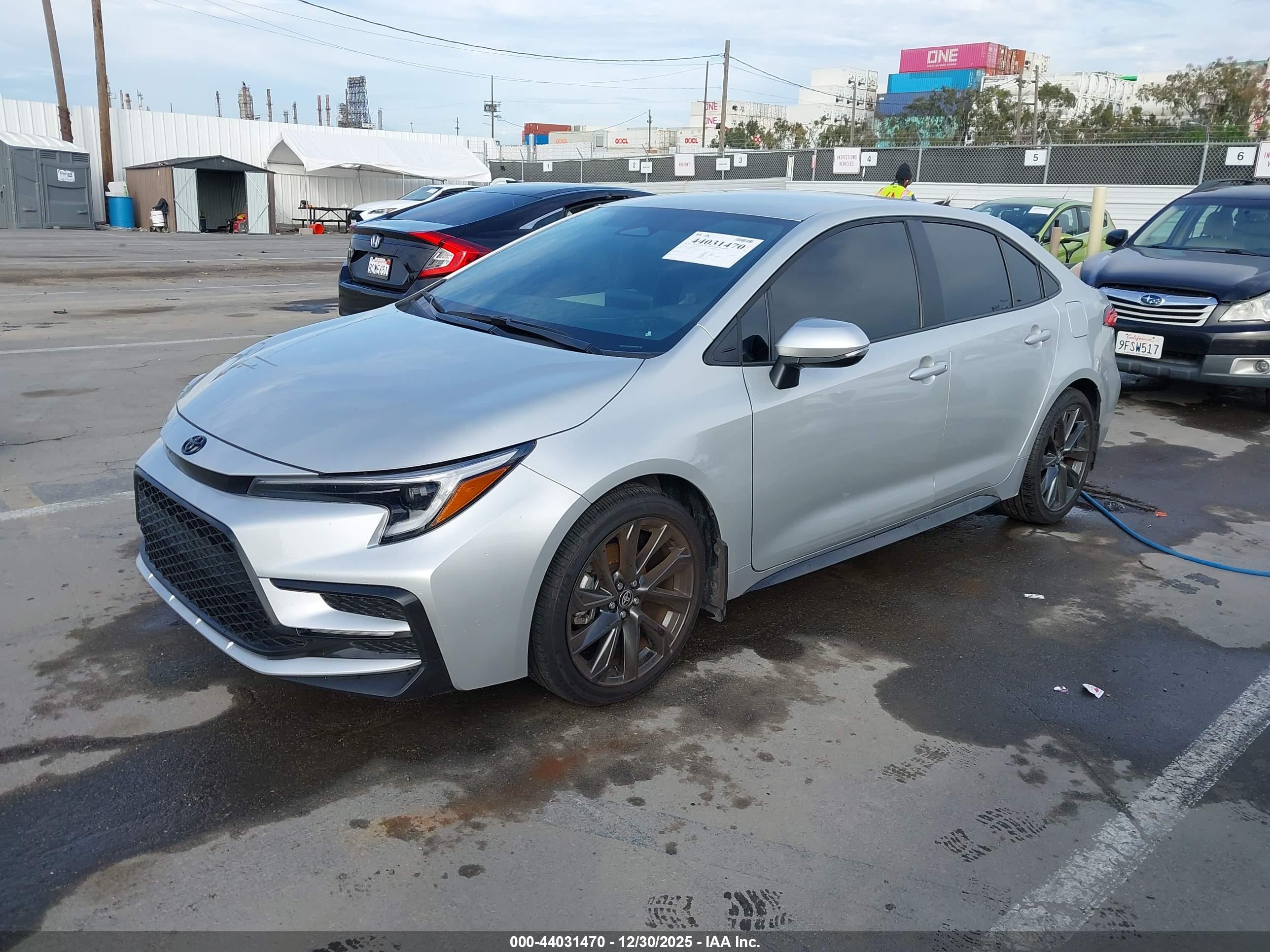 TOYOTA COROLLA image 2