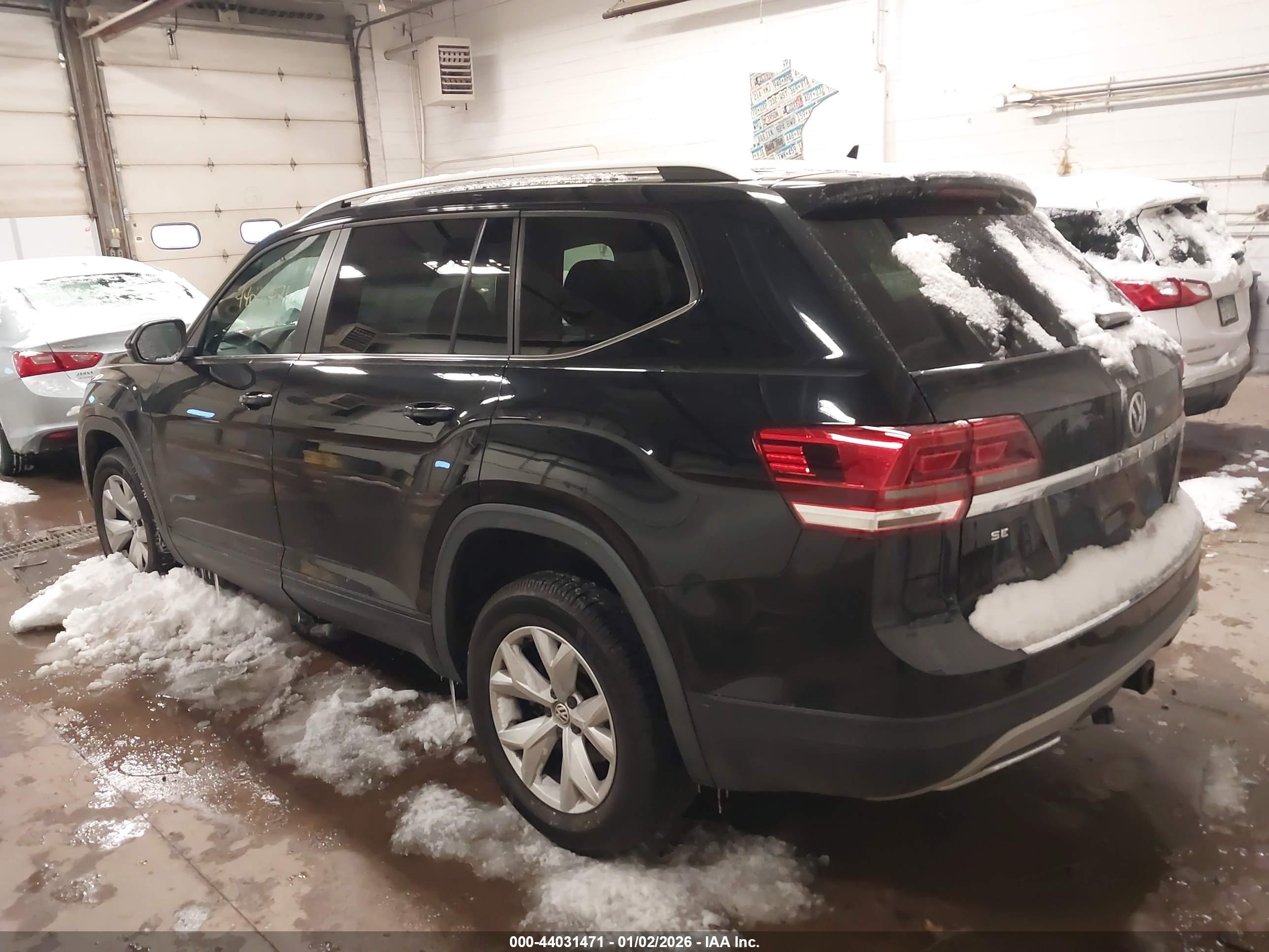 VOLKSWAGEN ATLAS image 3