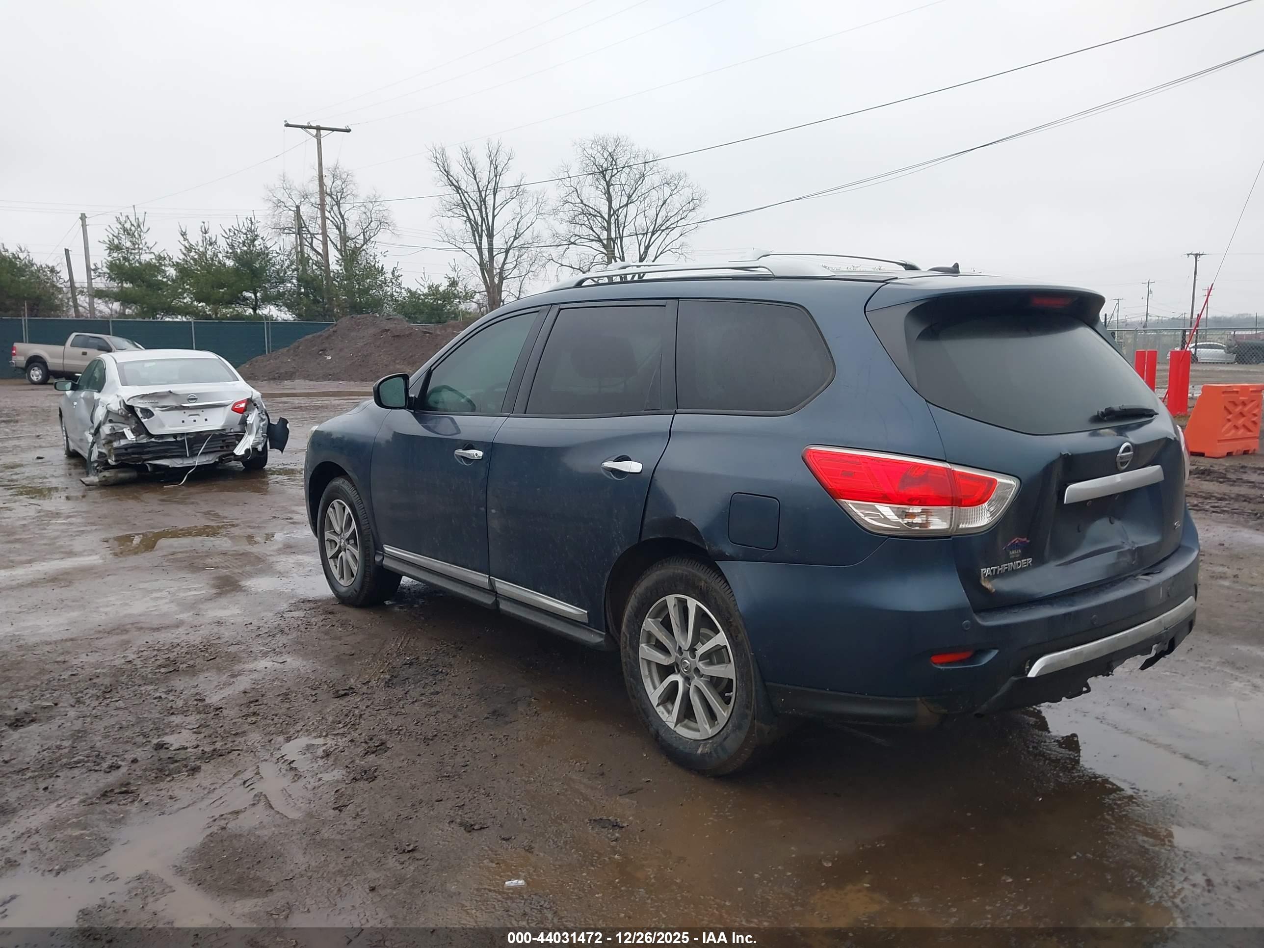 NISSAN PATHFINDER image 3