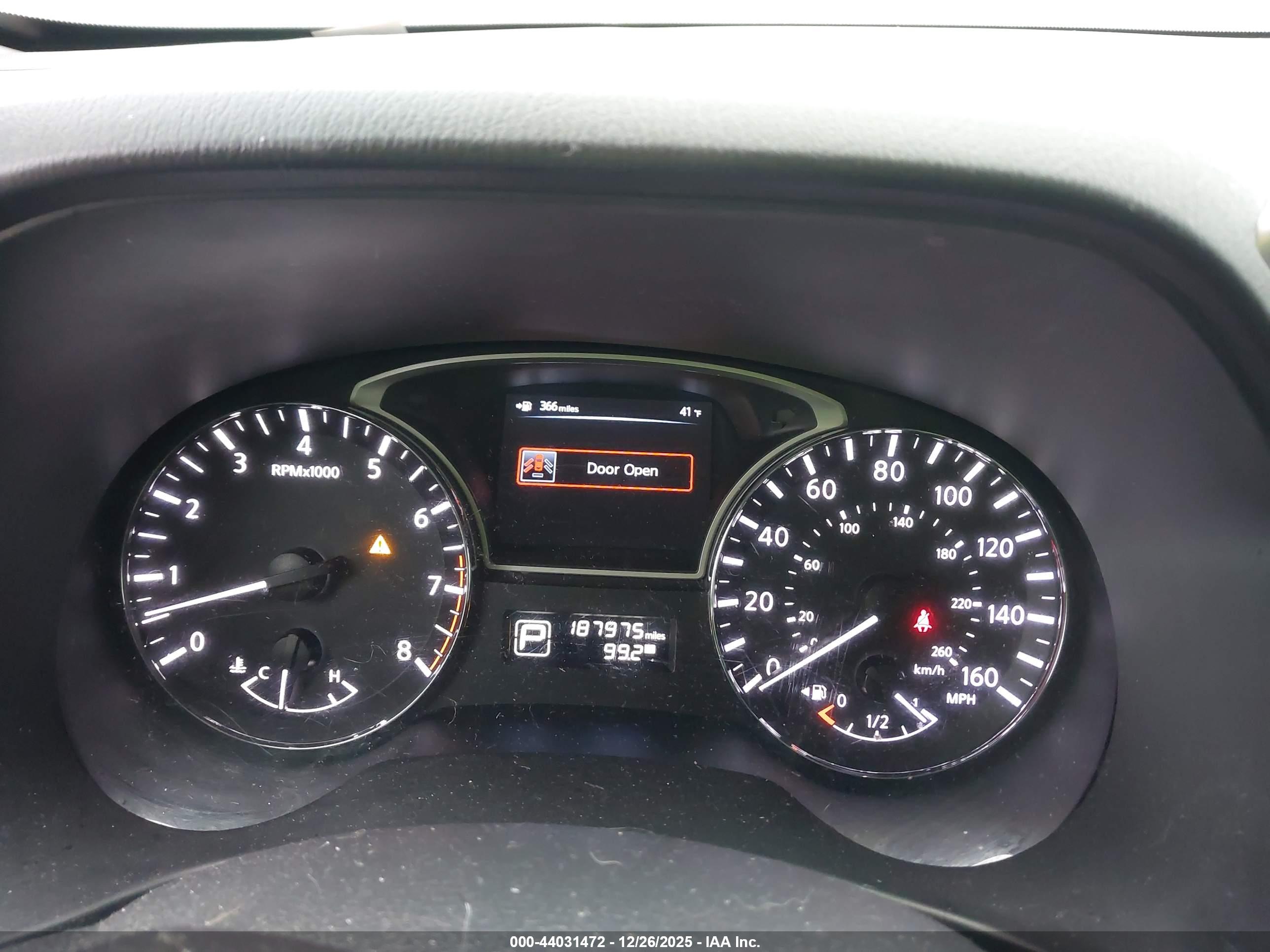 NISSAN PATHFINDER image 7