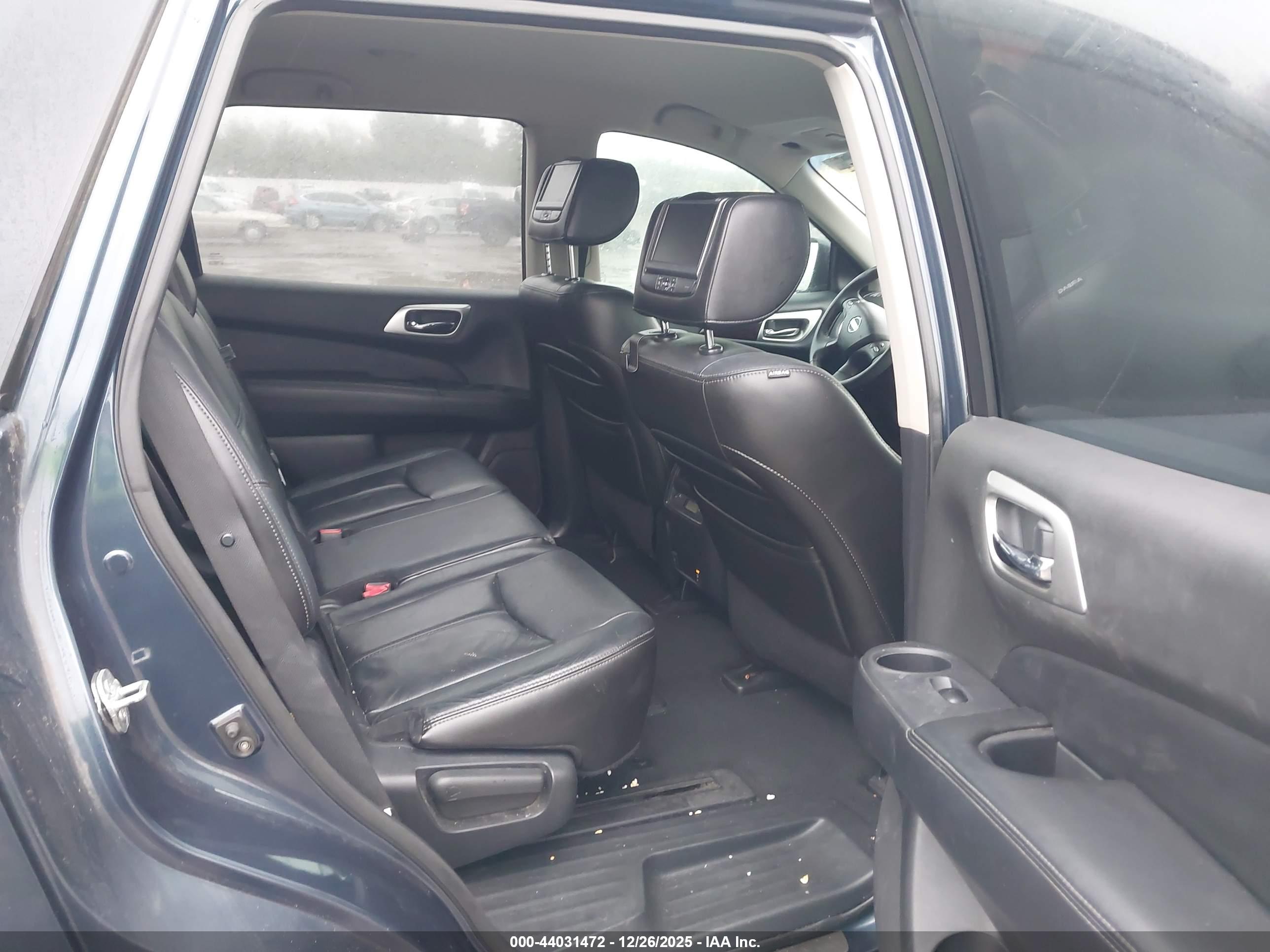NISSAN PATHFINDER image 8