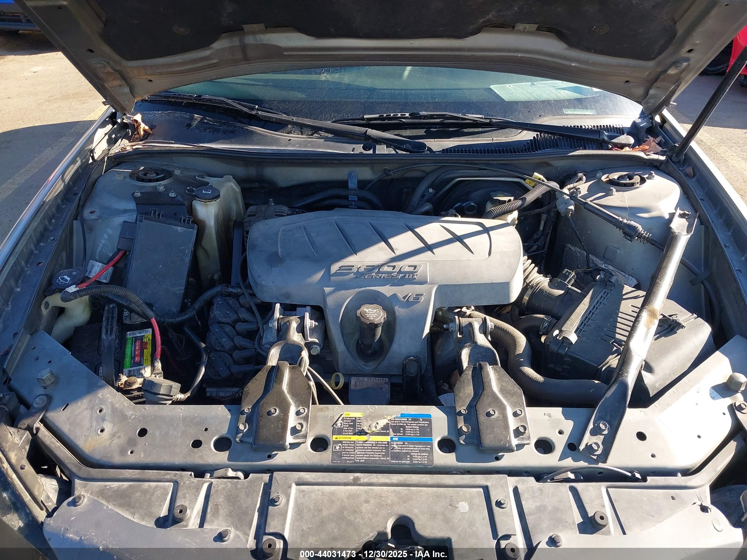 PONTIAC GRAND image 10
