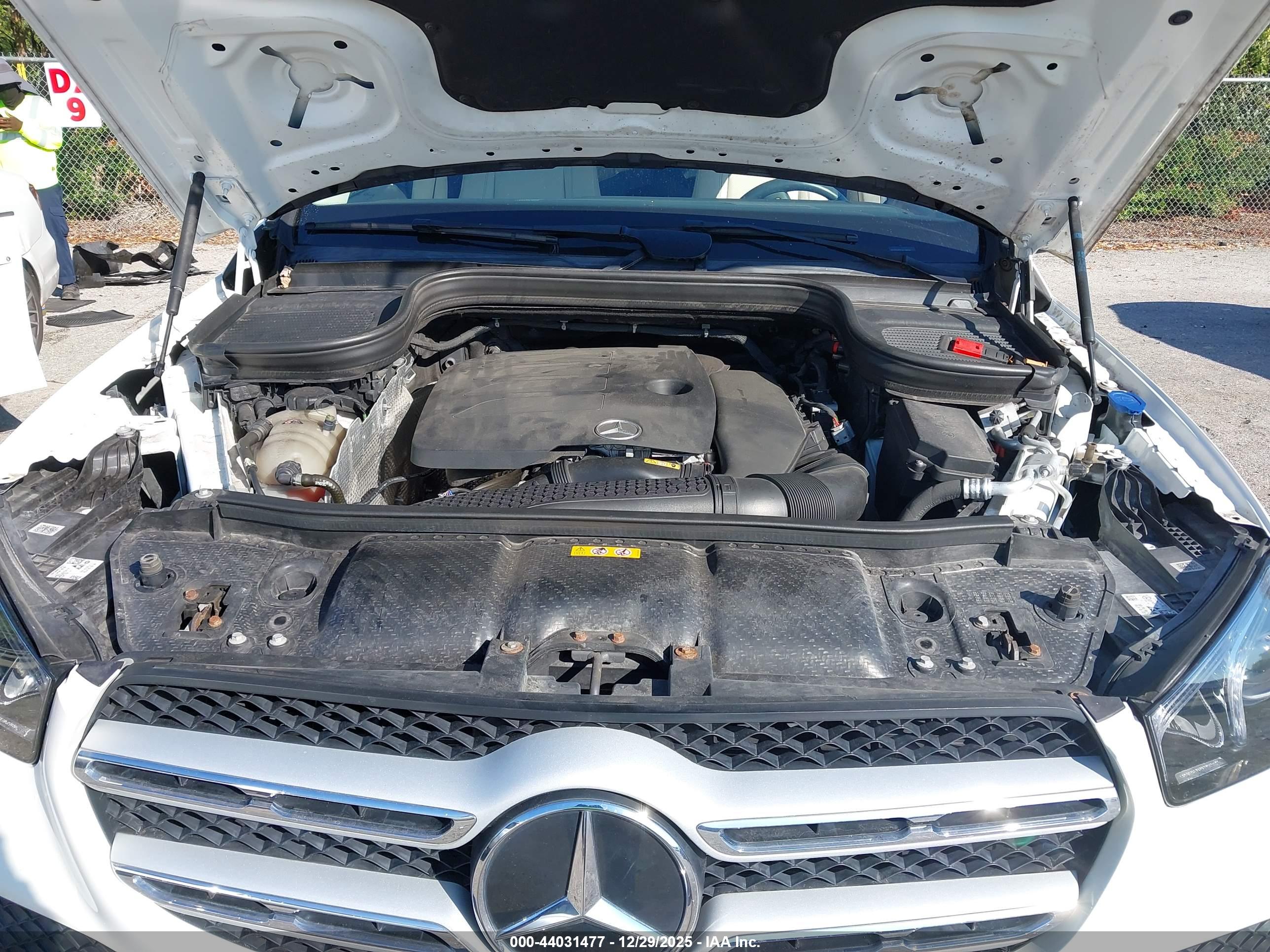 MERCEDES-BENZ GLE image 10