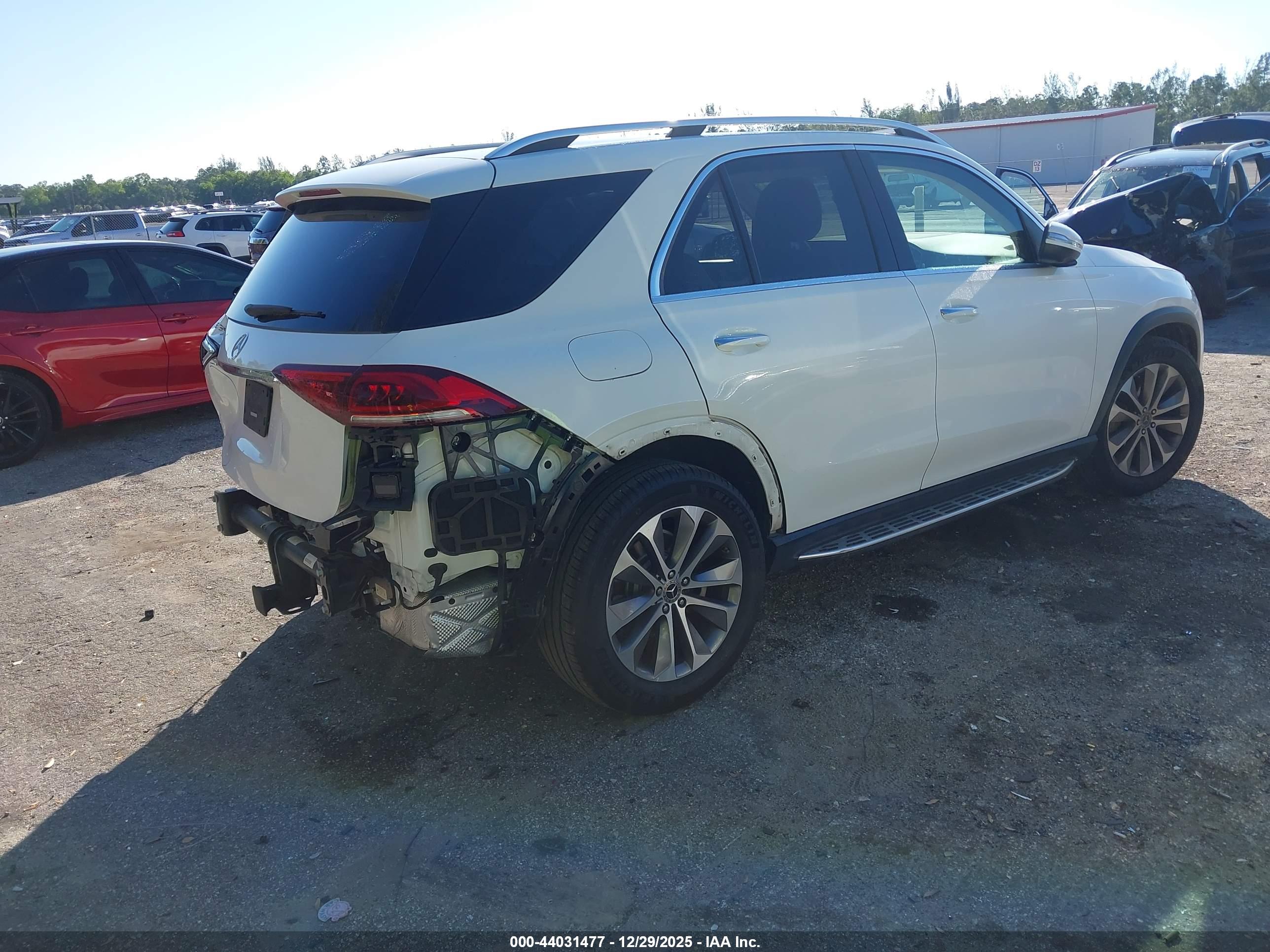 MERCEDES-BENZ GLE image 4