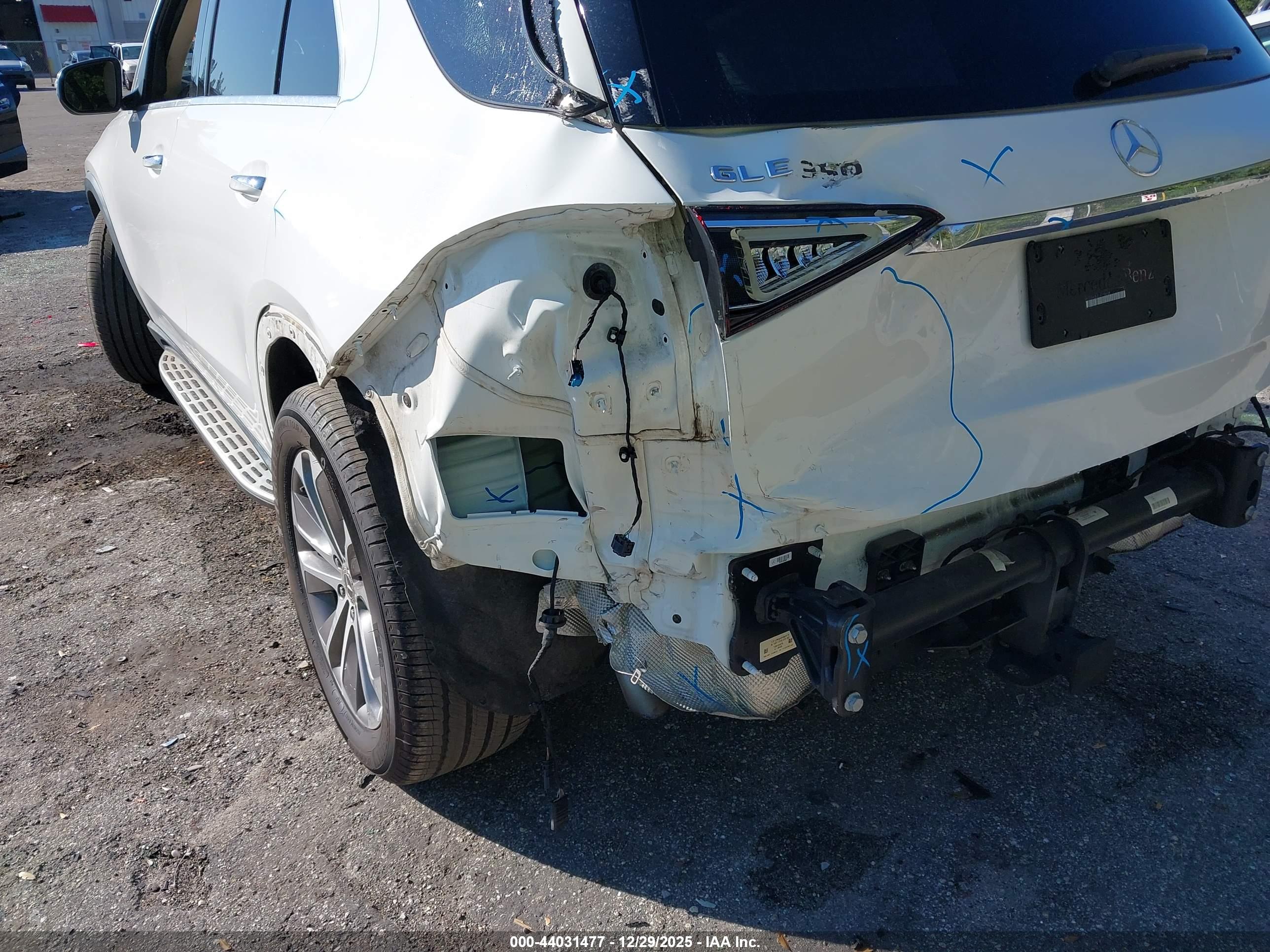 MERCEDES-BENZ GLE image 6