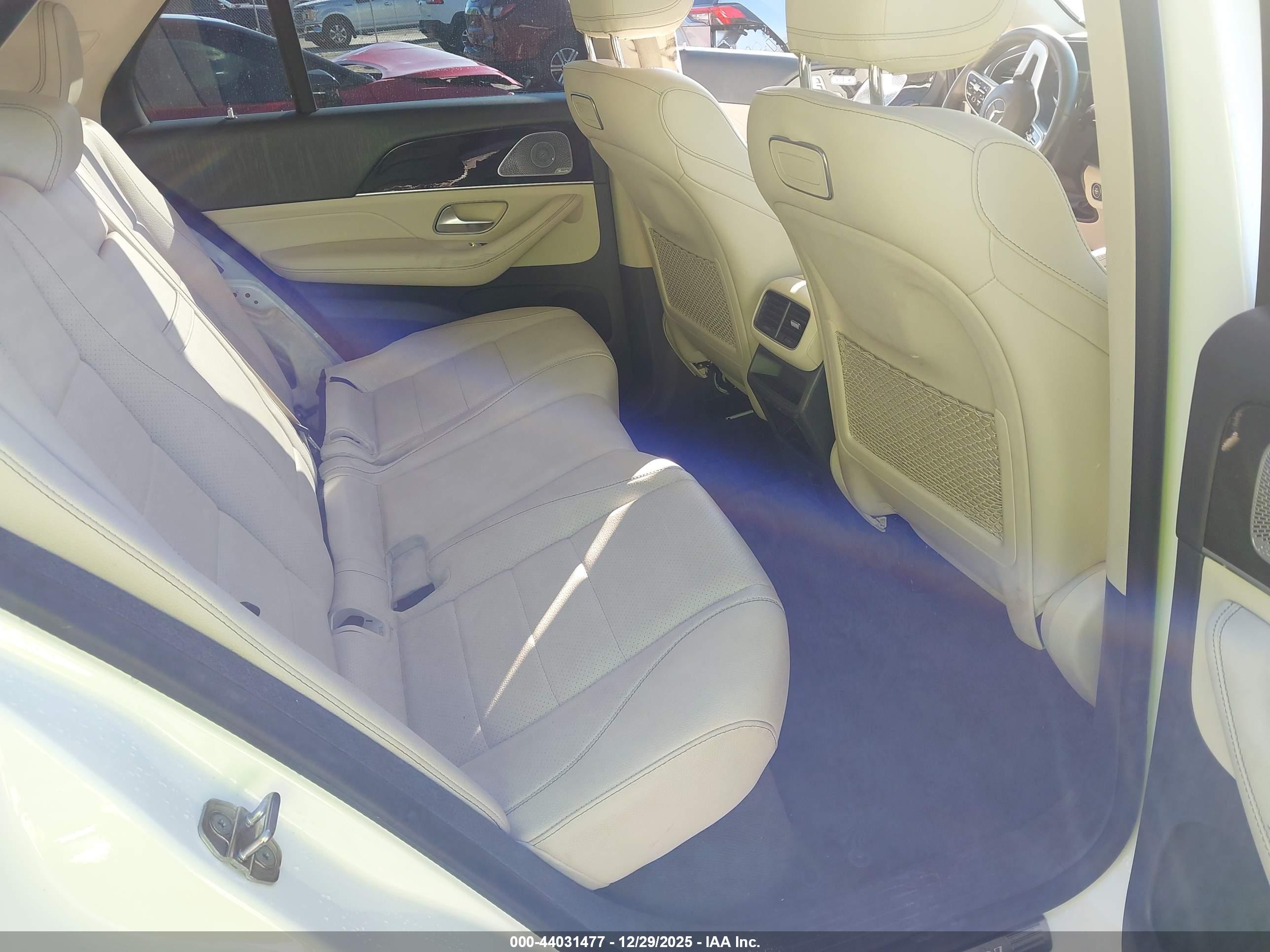 MERCEDES-BENZ GLE image 8