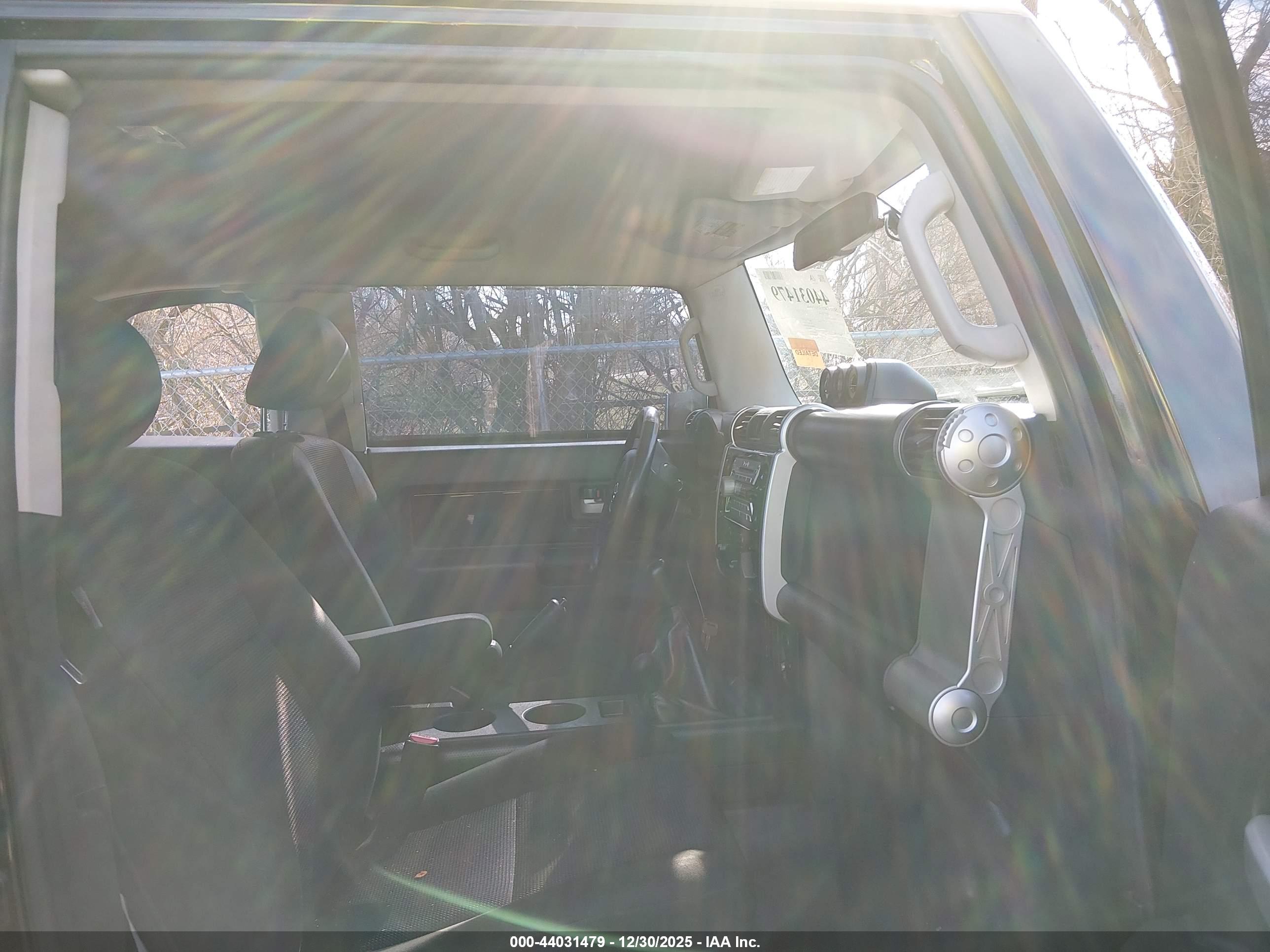 TOYOTA FJ image 5