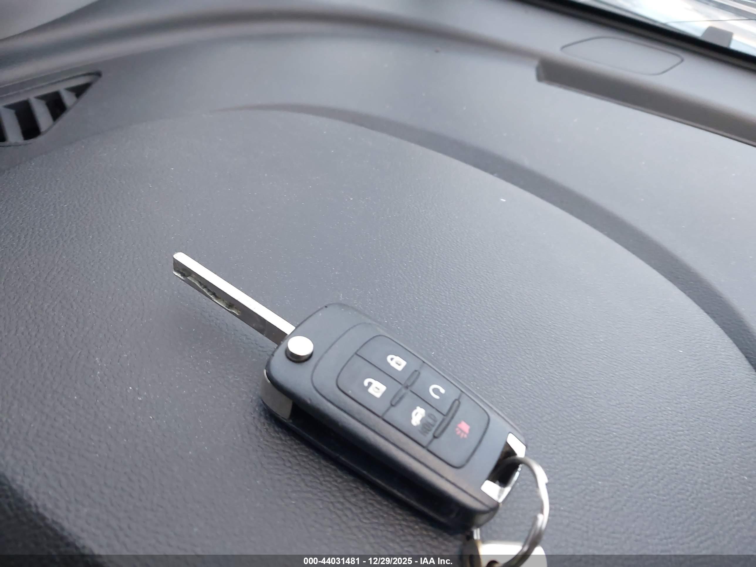 CHEVROLET EQUINOX image 11