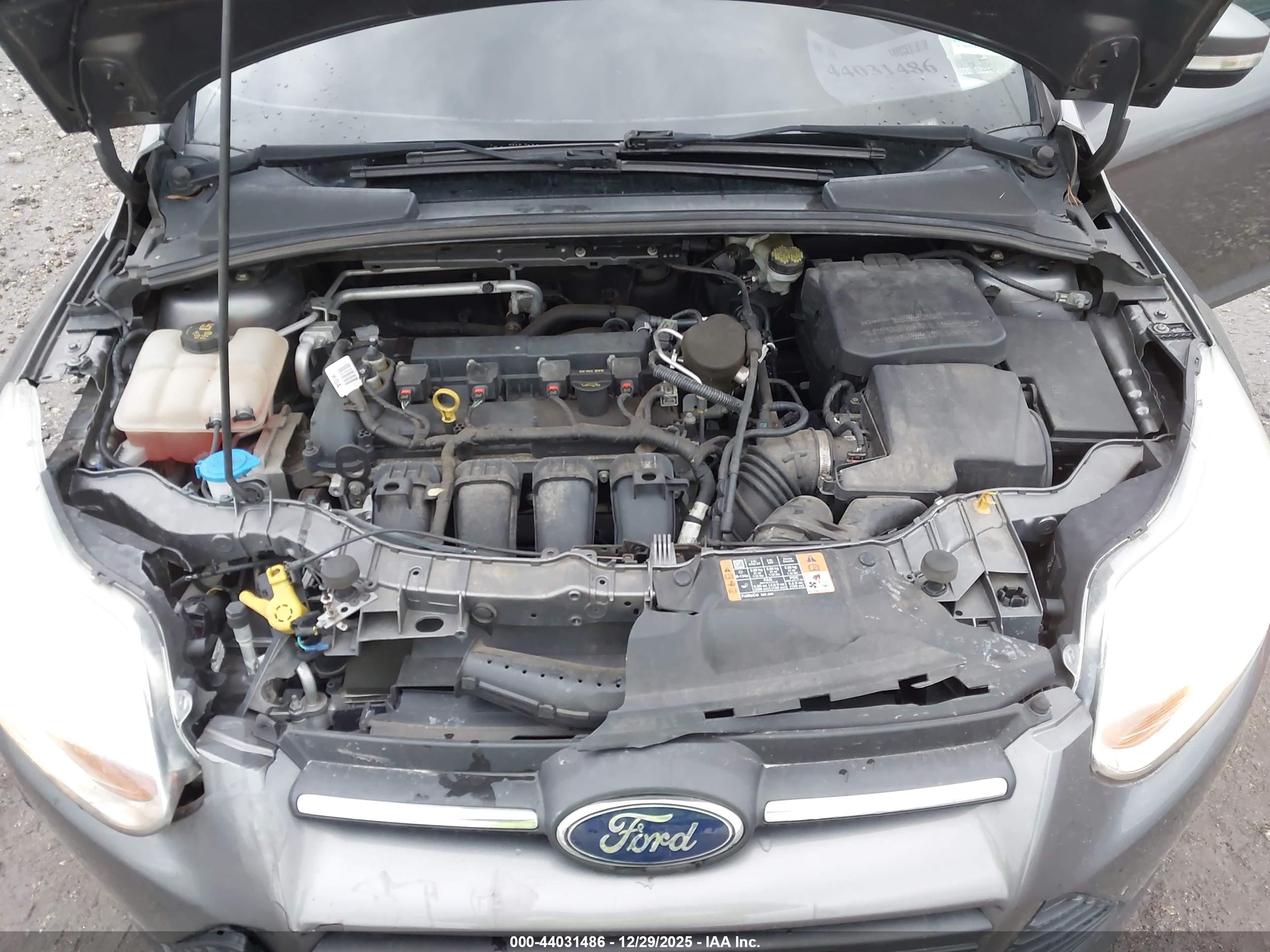 FORD FOCUS image 10