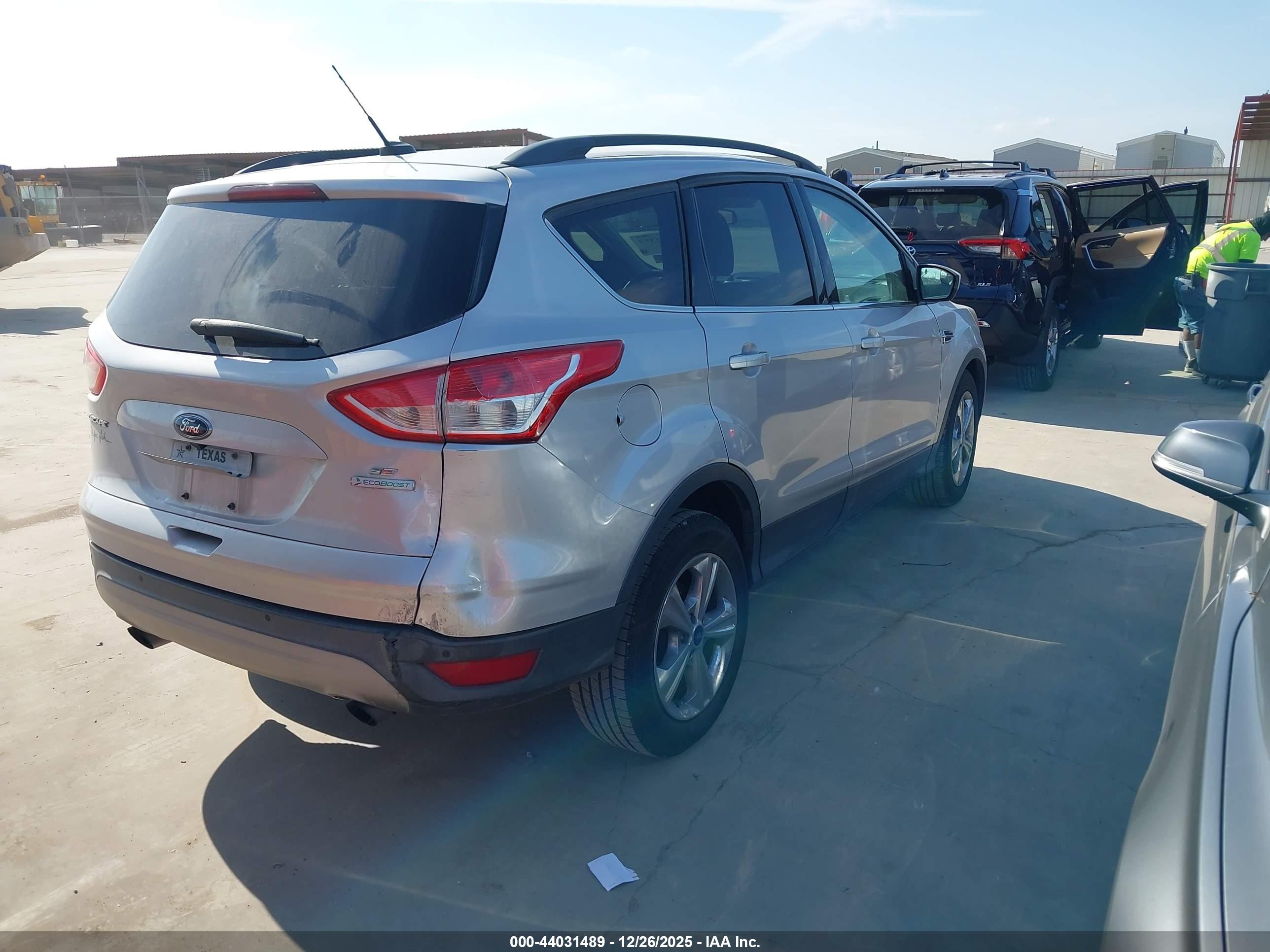 FORD ESCAPE image 4