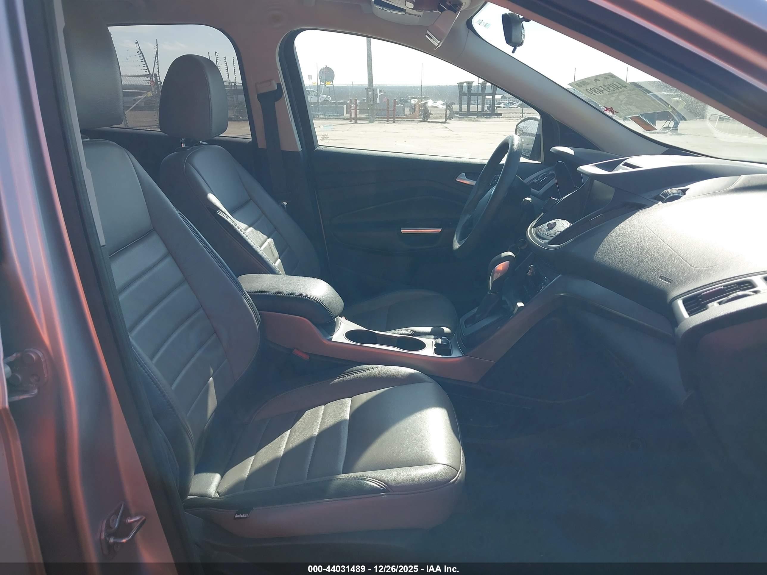 FORD ESCAPE image 5