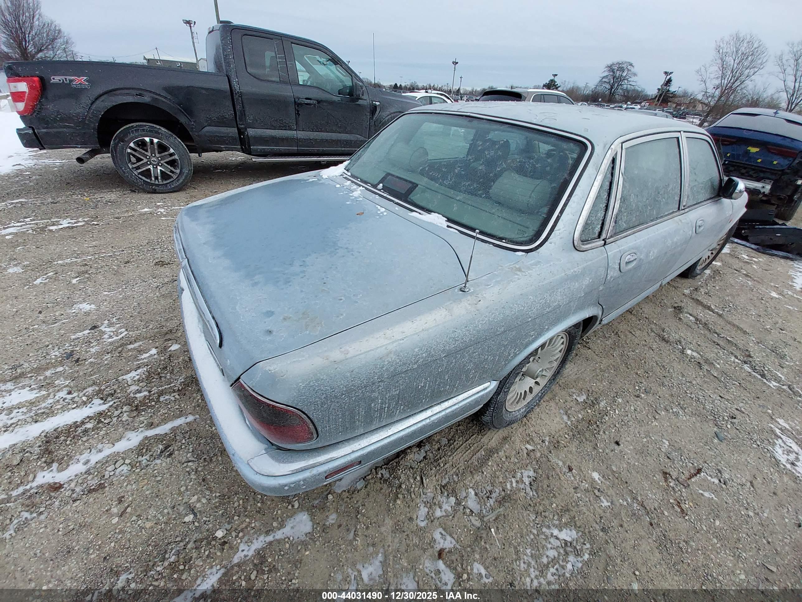JAGUAR XJ12 image 4