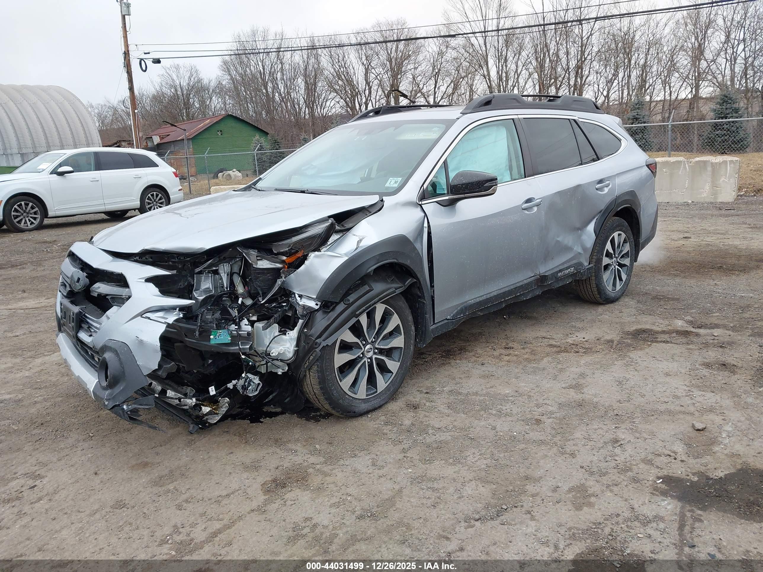 SUBARU OUTBACK image 2